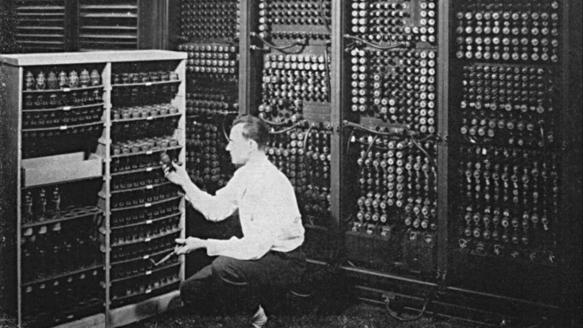 2. Premier ordinateur électronique moderne