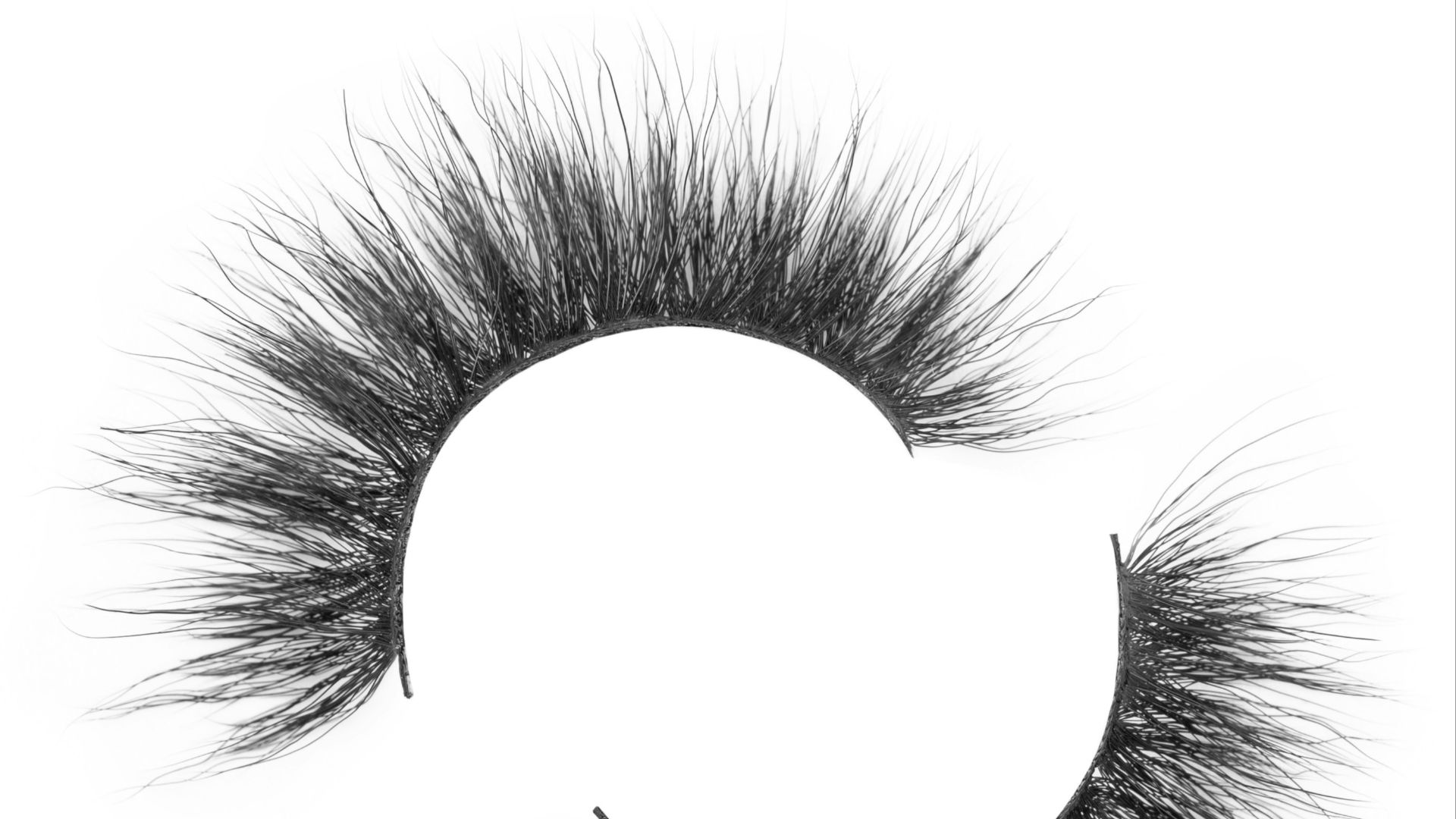 17. Cils superposés