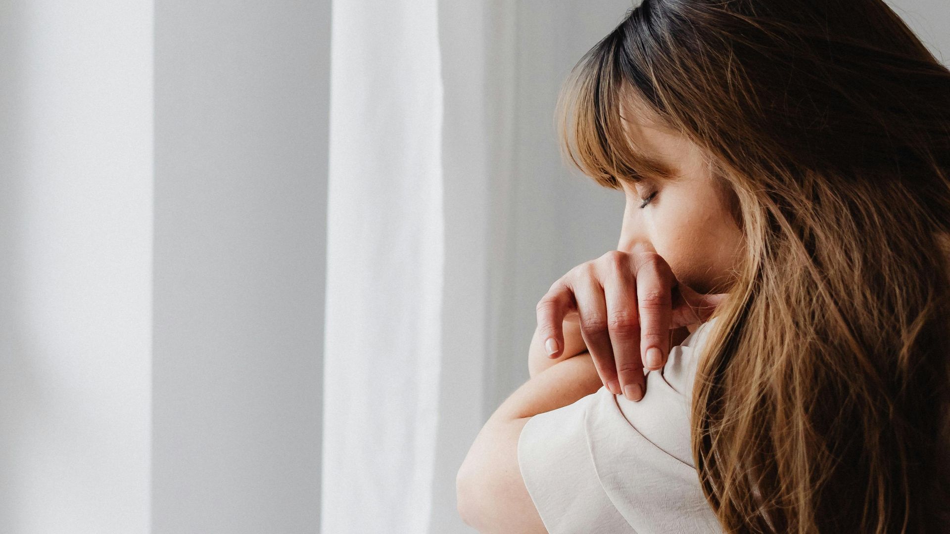 7. Il a toujours besoin de partir plus tôt