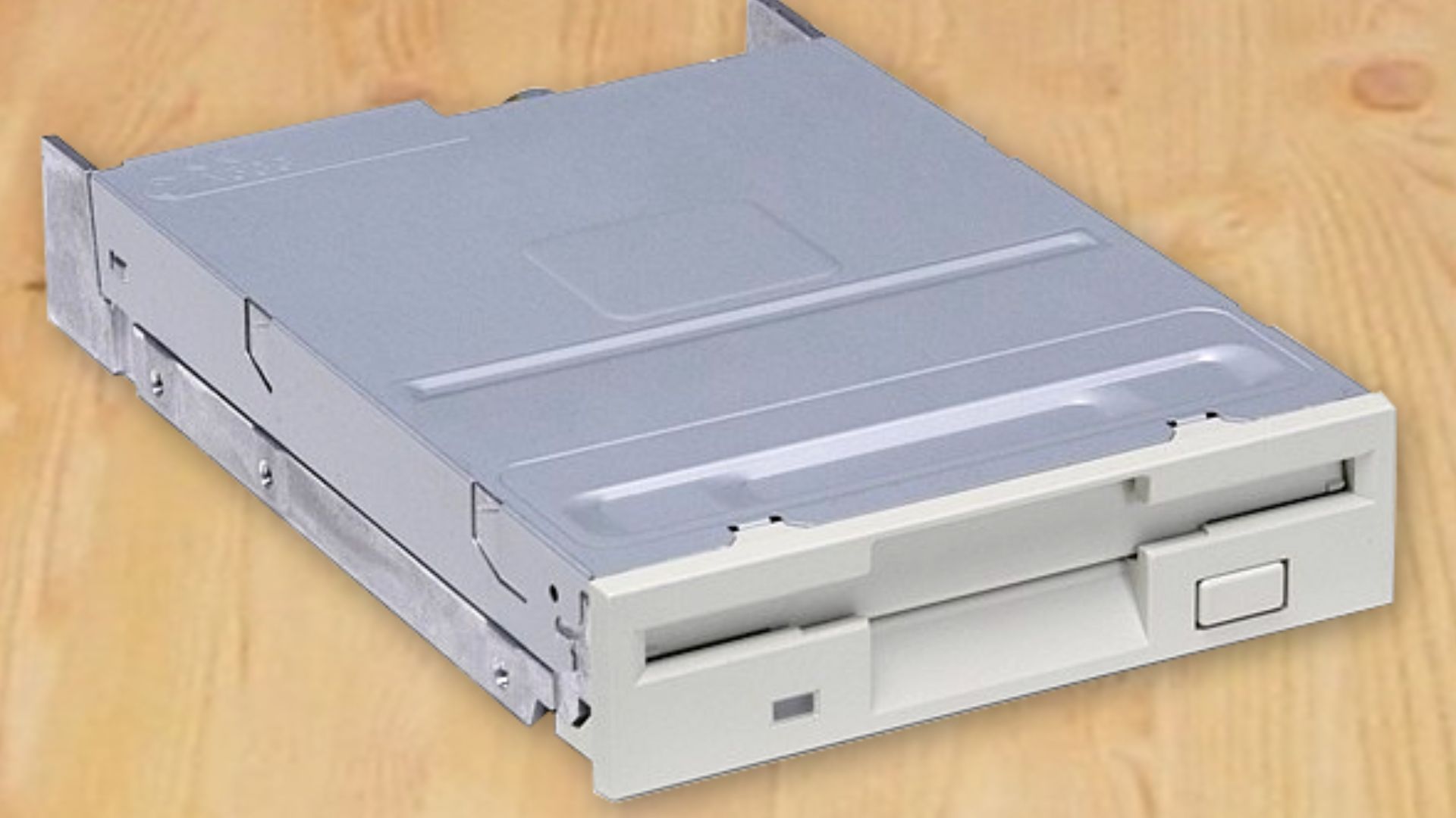 9. Lecteurs de disques avec boutons d'éjection physiques