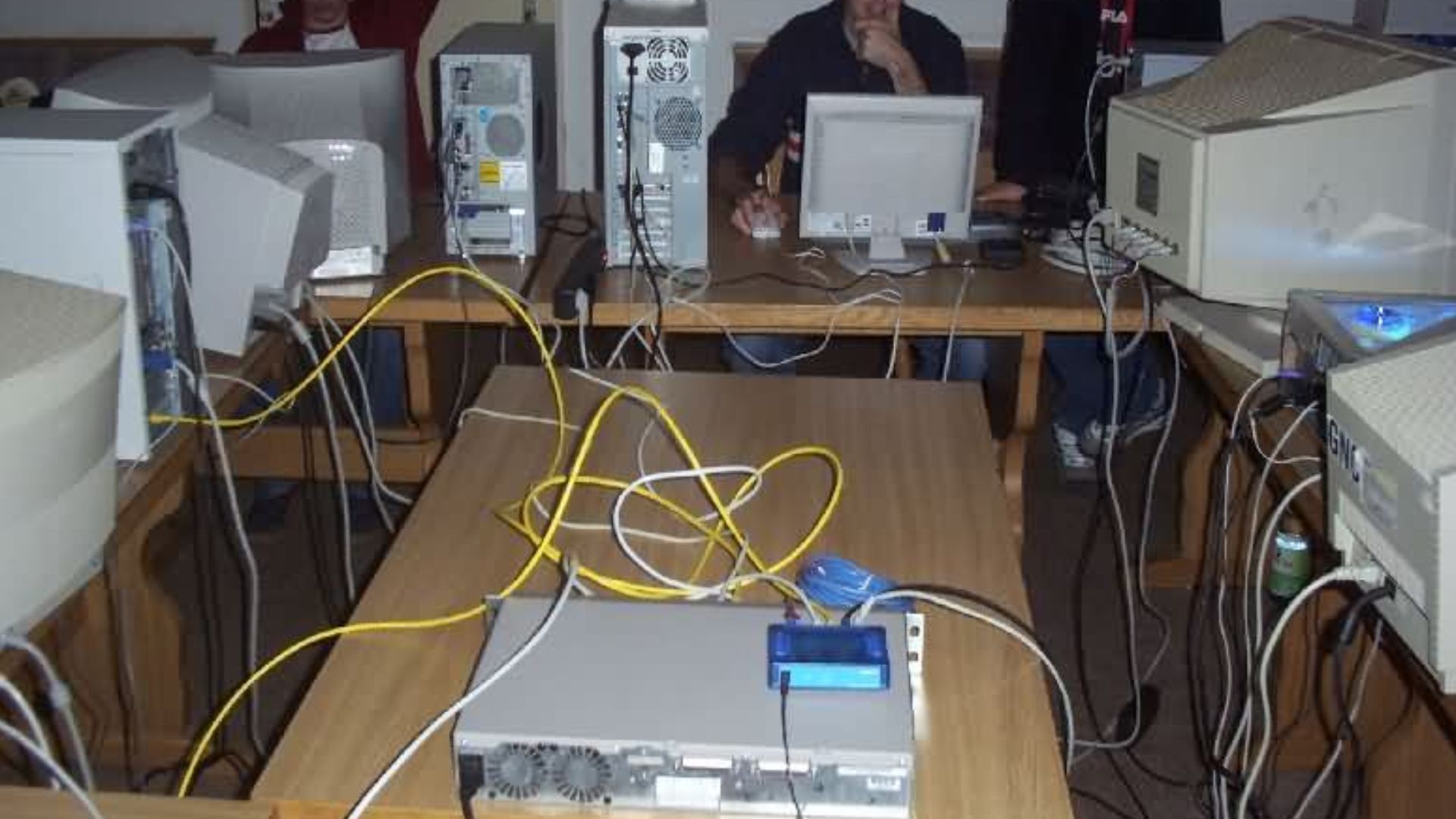 20. Parties LAN avec câbles Ethernet