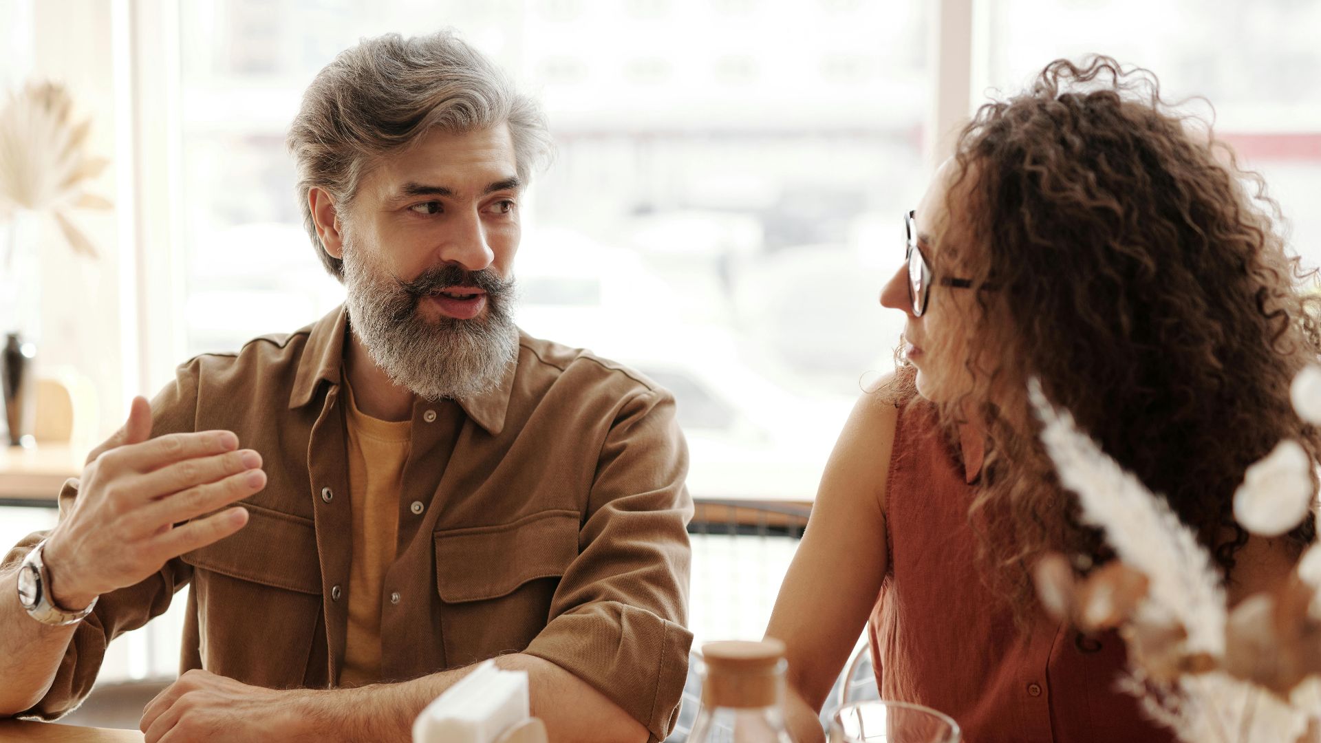 3. Vous ramenez la conversation à vous