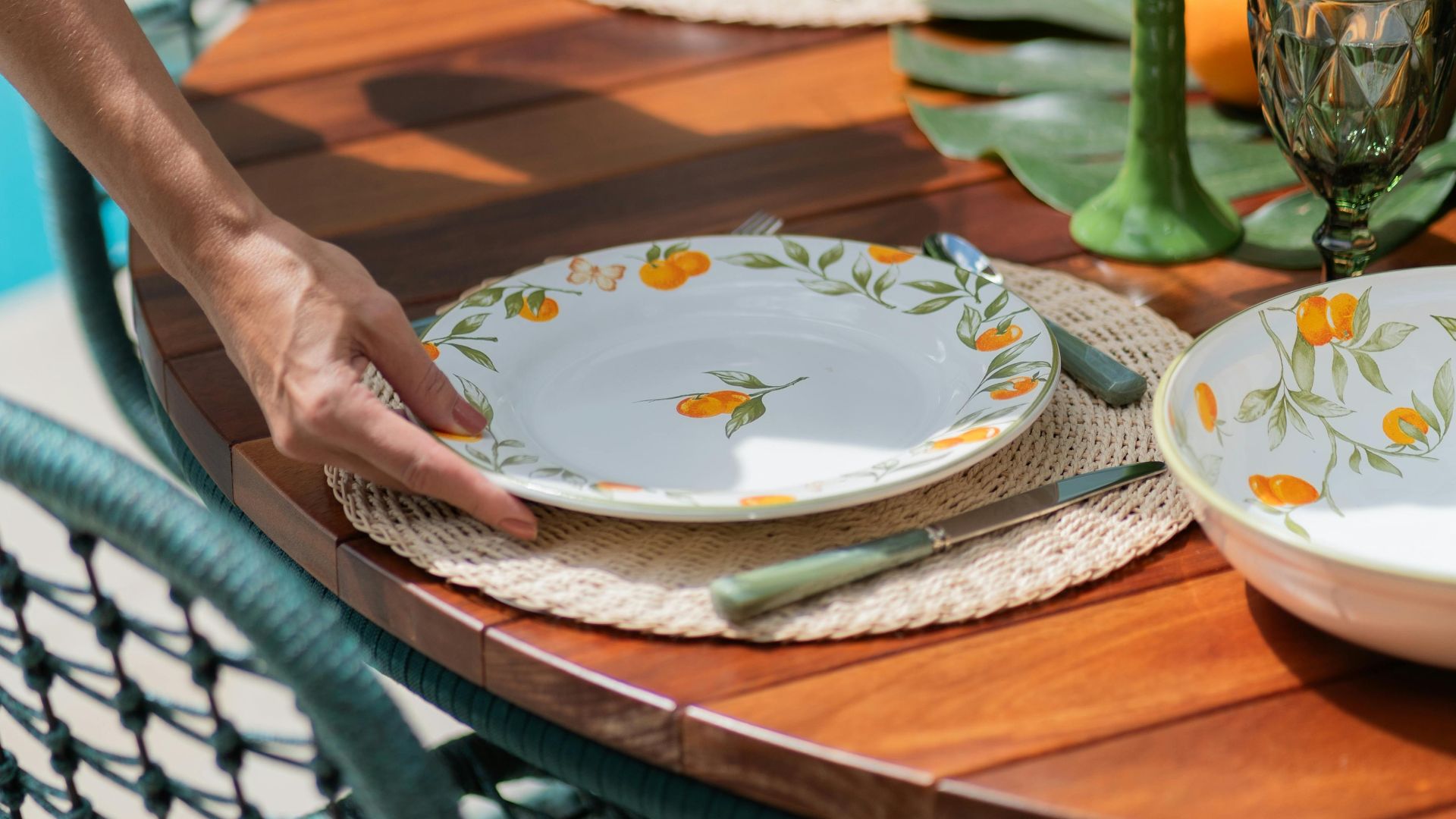 11. Utiliser des assiettes et des verres assortis