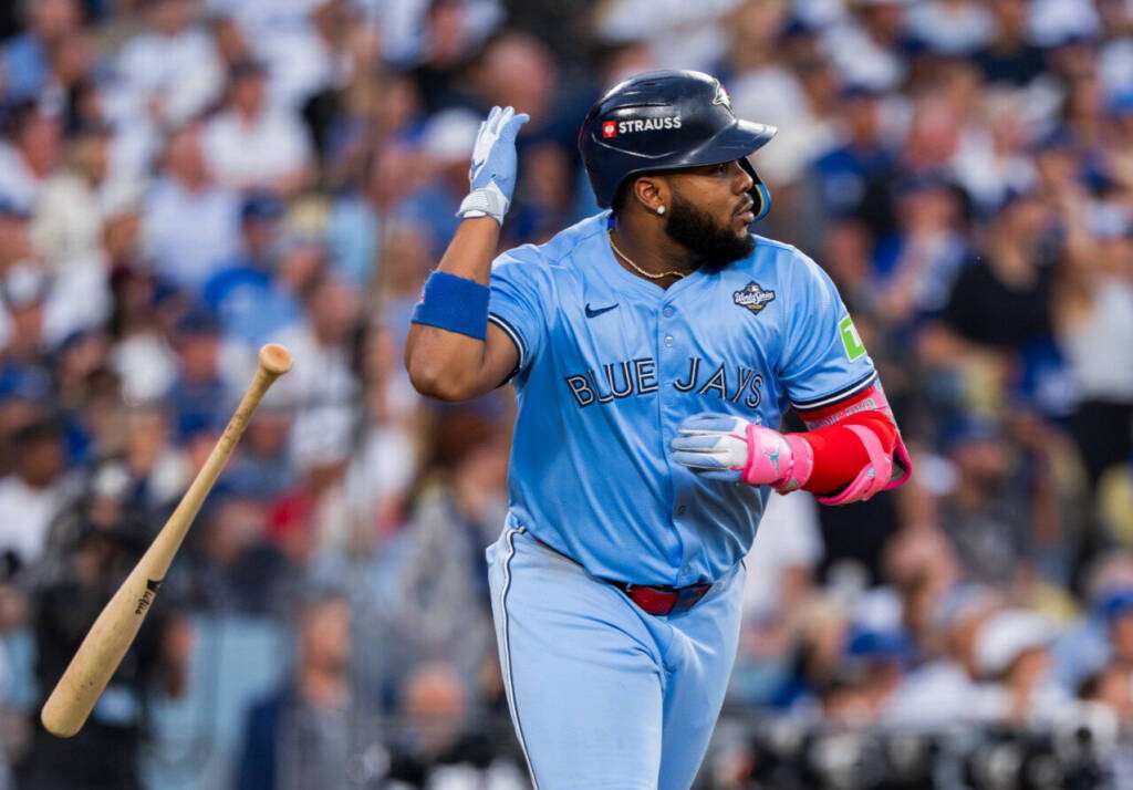 World Series: Blue Jays tie with convincing win