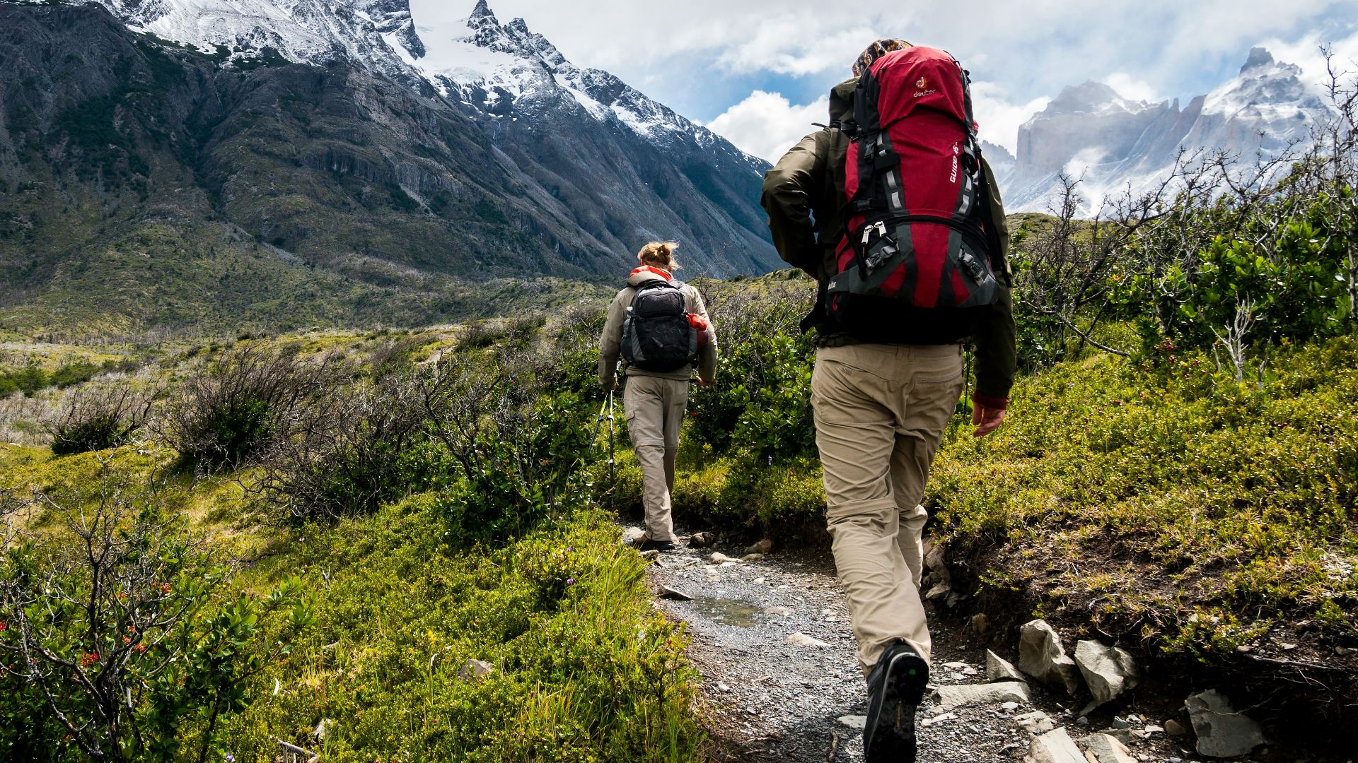 3. Trekking