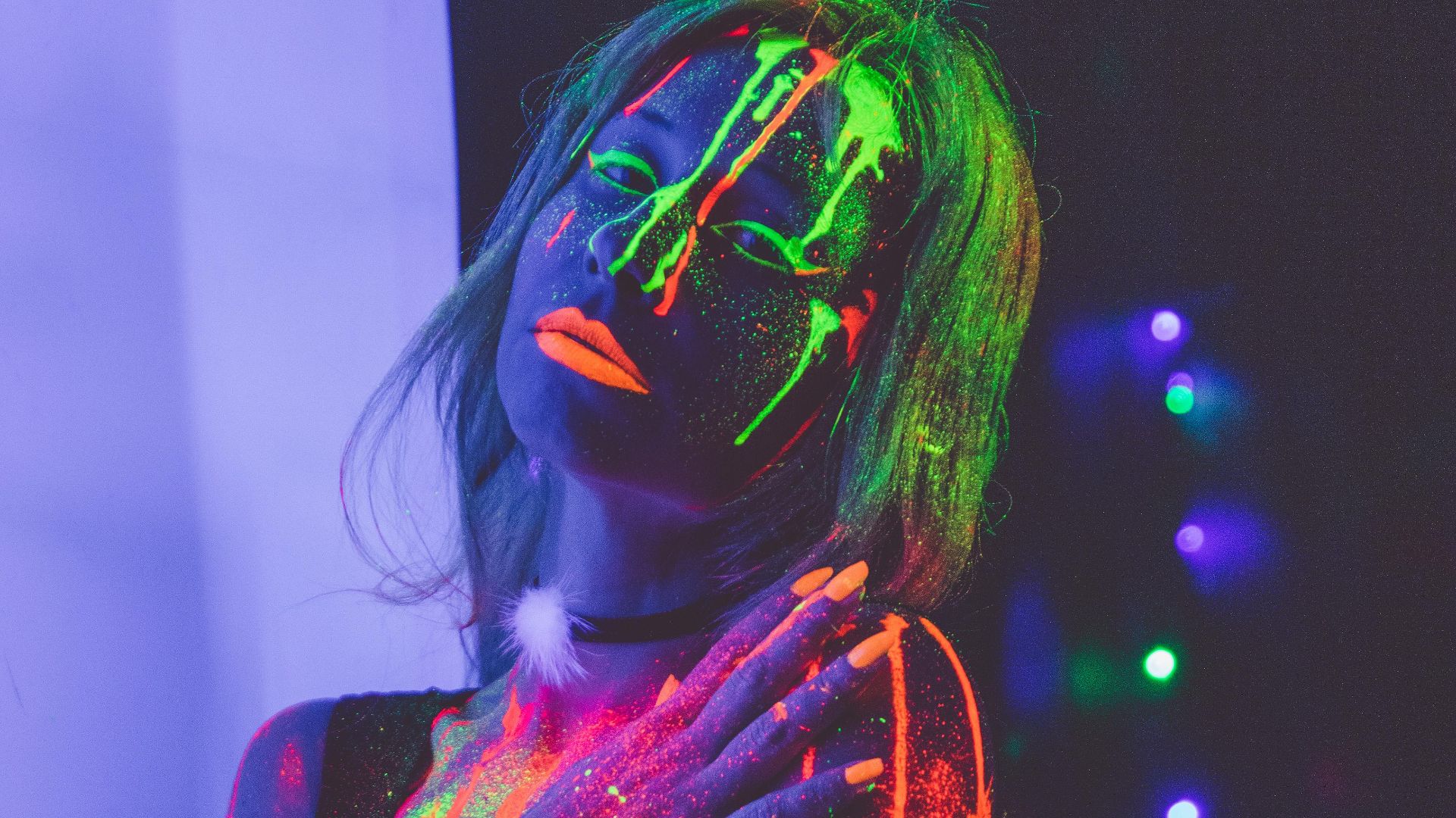 9. Paint &amp; Sip à la lumière noire