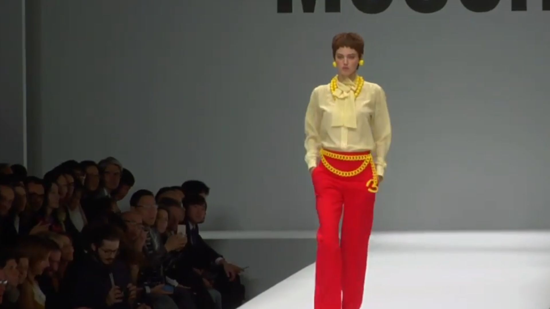 8. Robe d'uniforme McDonald's de Moschino (2014)
