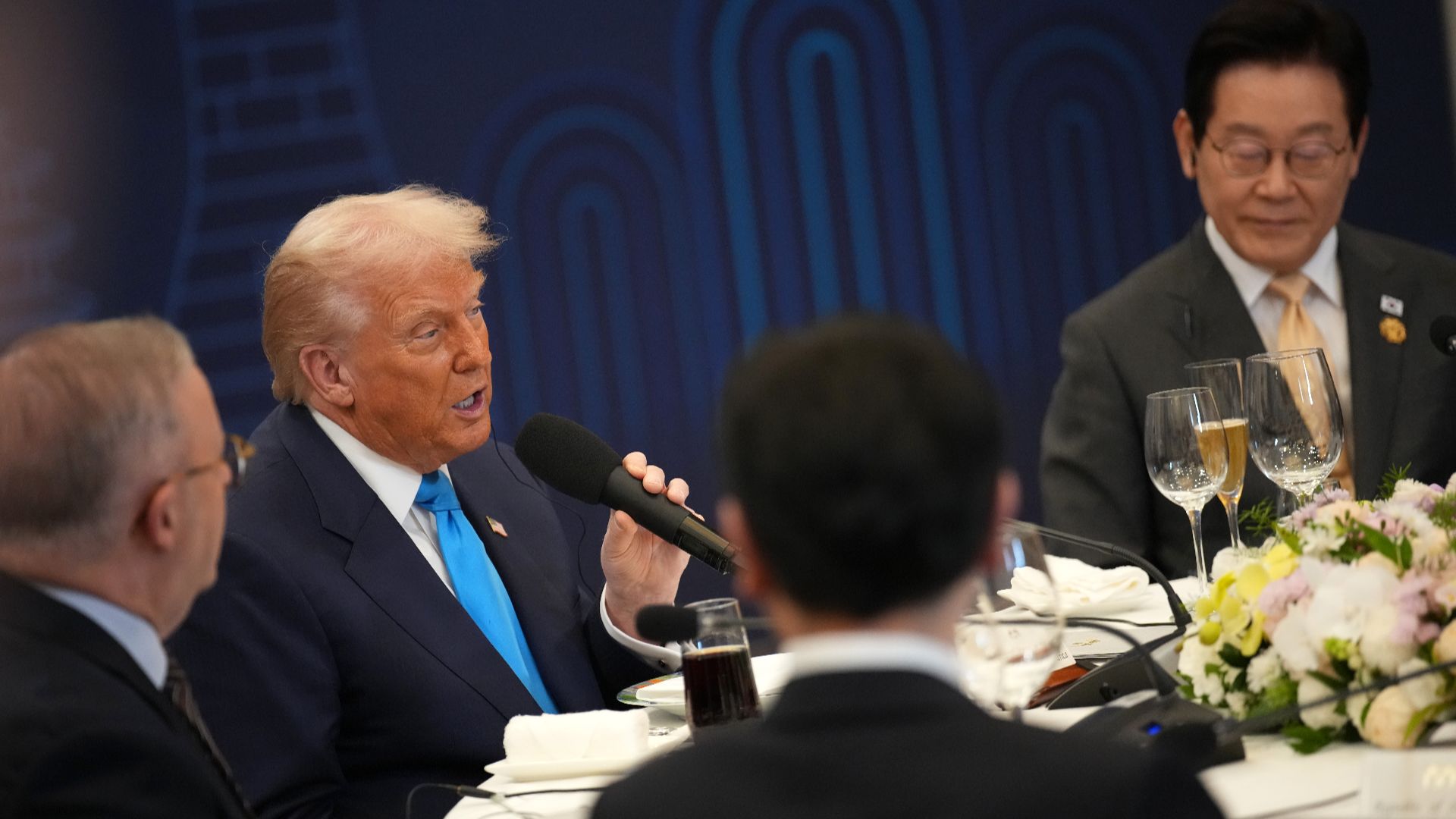 The lack of direct contact