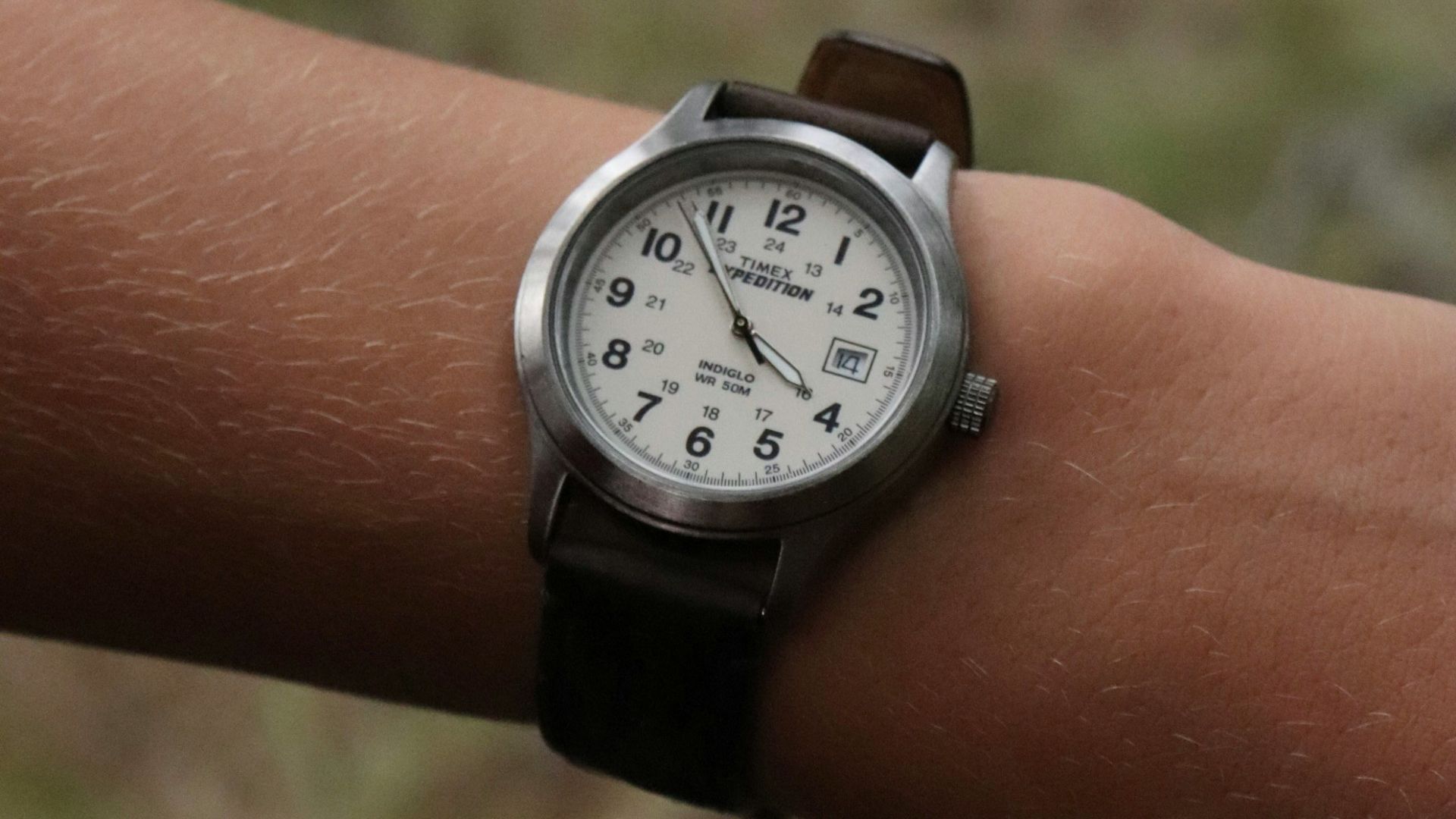 20. La montre Trench
