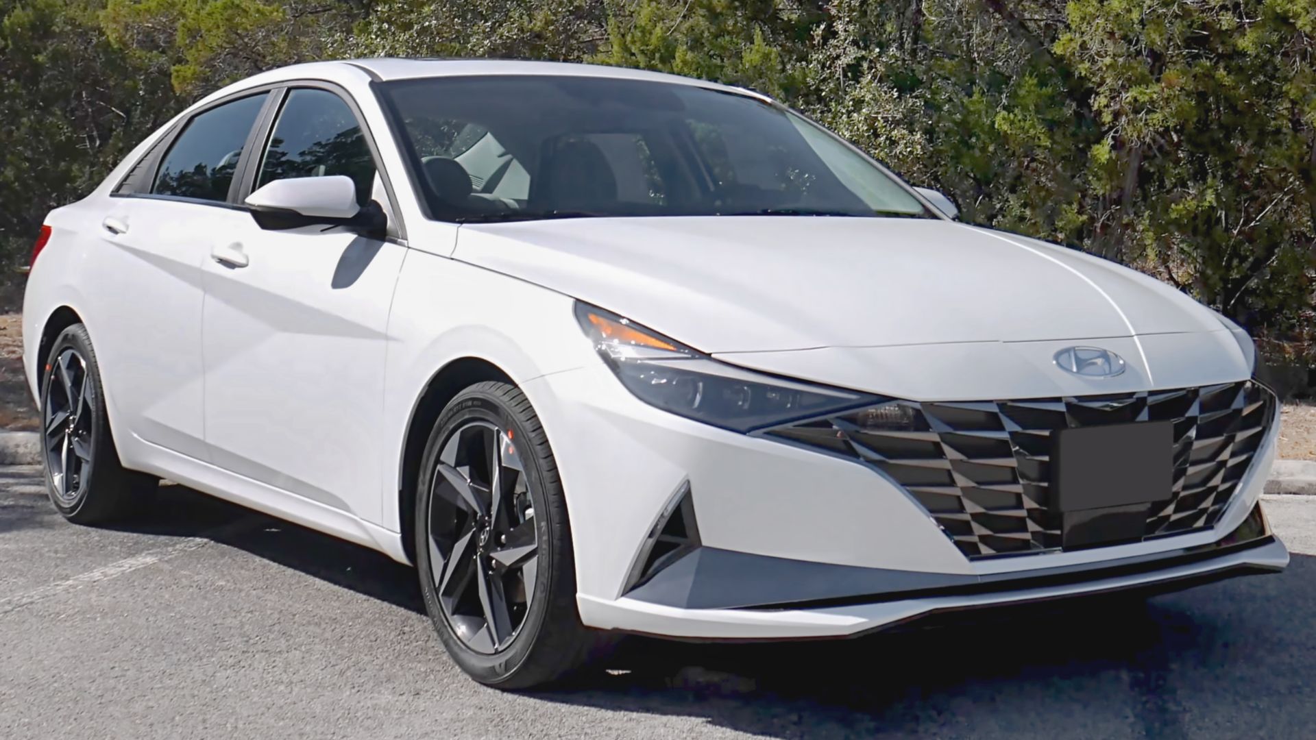 6. Hyundai Elantra Berline (2021-2025)