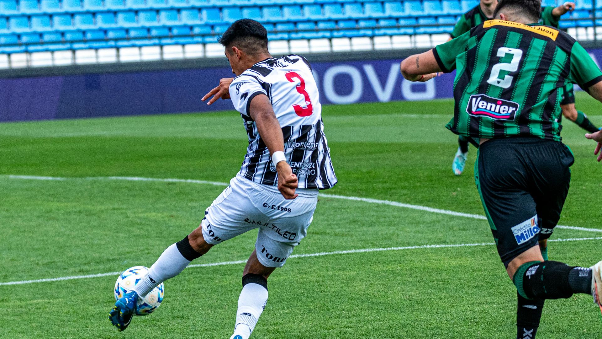 19. L'excitation de la saison de football
