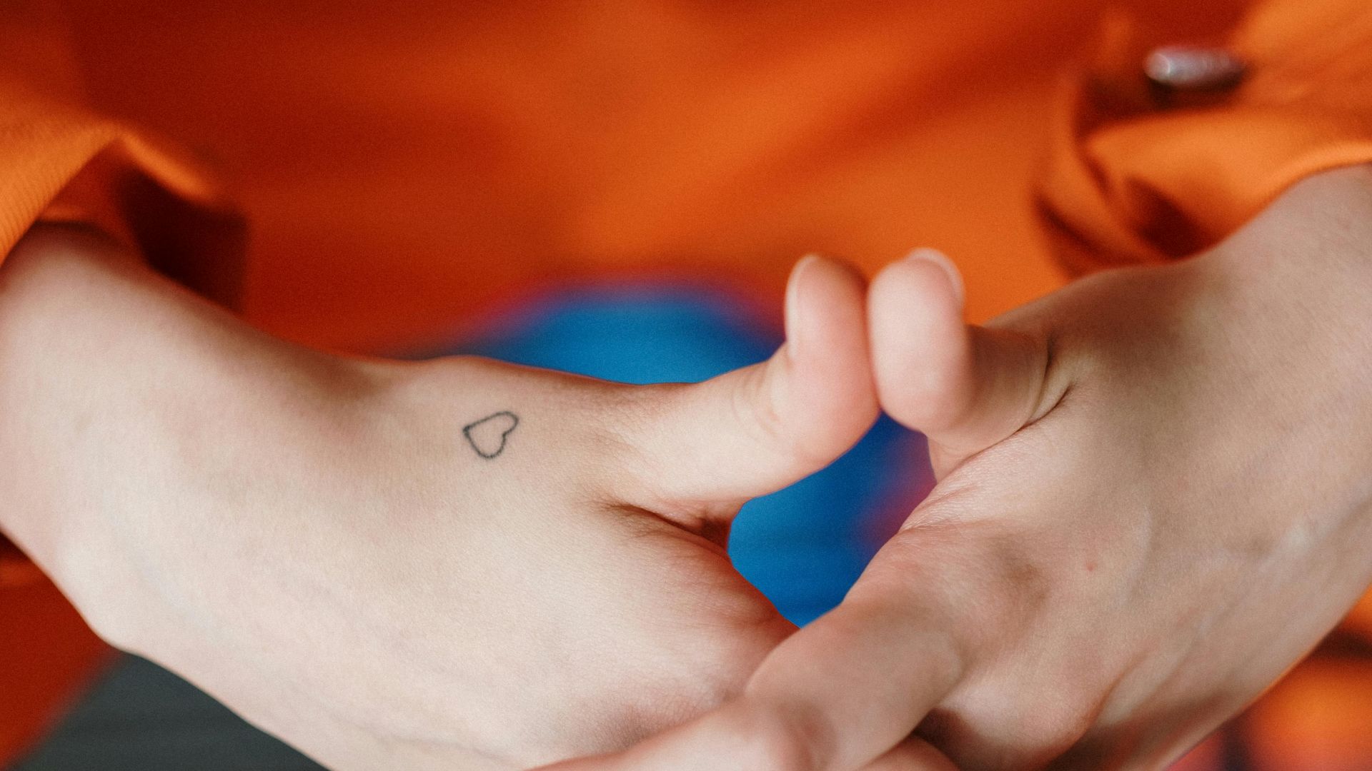 7. Contour du cœur minimaliste