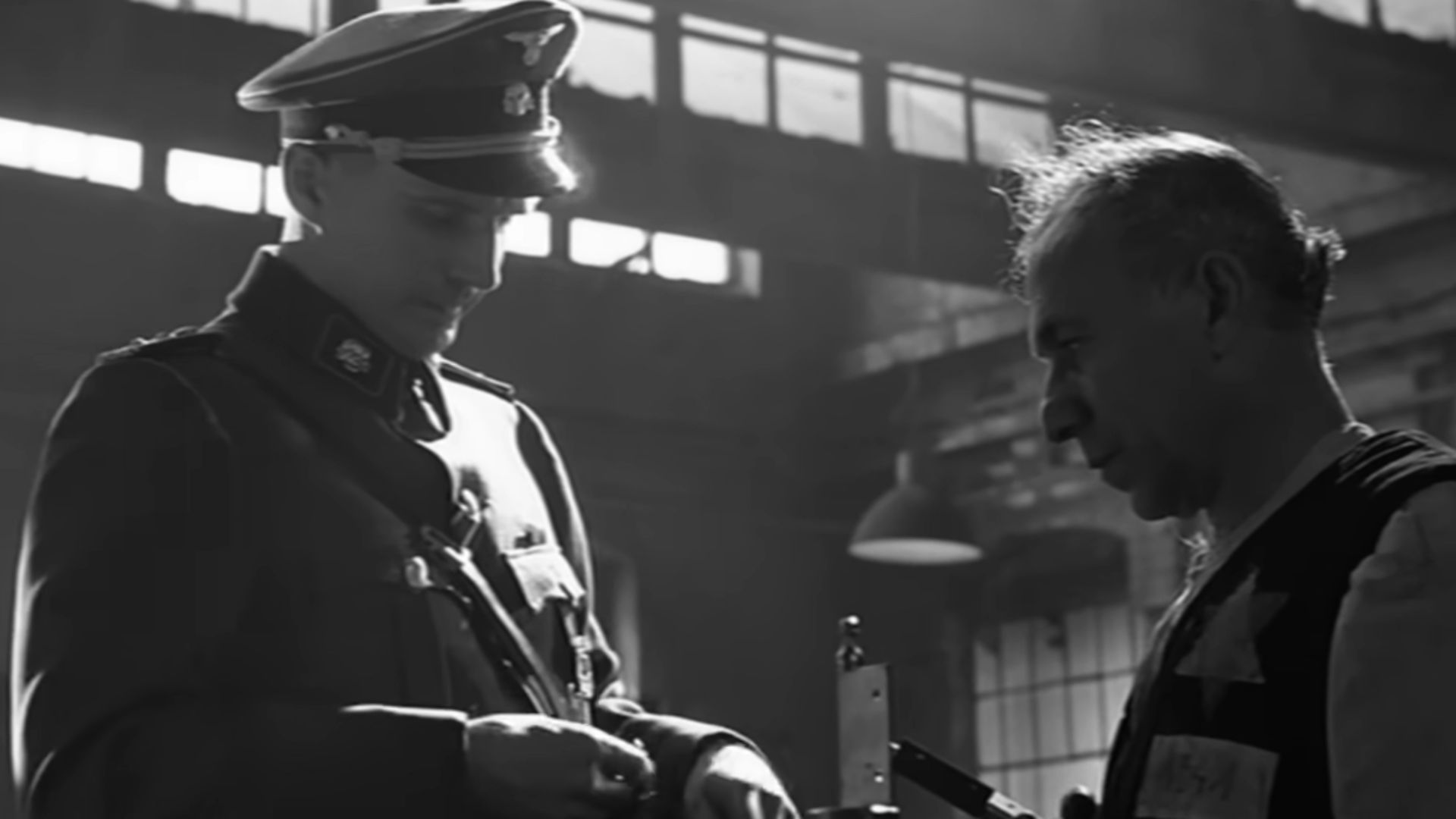 19. Uniforme d'officier nazi d'Amon Göth (La liste de Schindler)