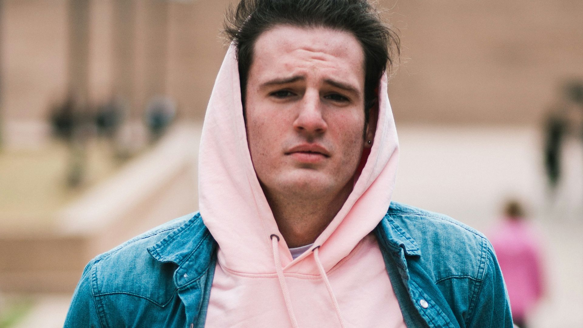 20 articles que votre femme veut que vous arrêtiez de porter immédiatement