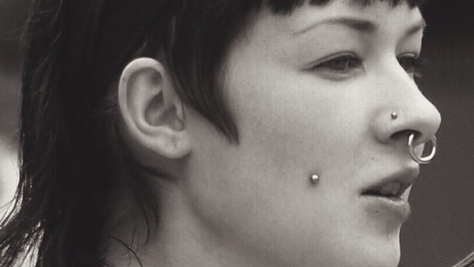 16. Gros piercing sur le nez