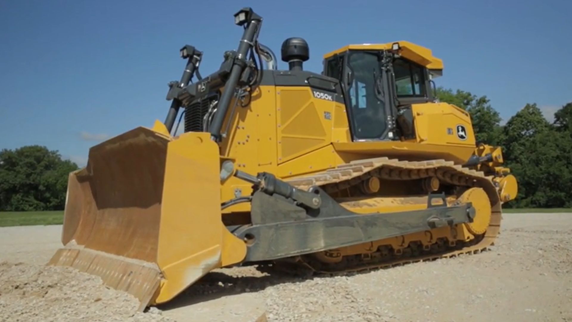 11. John Deere 1050K Dozer sur chenilles