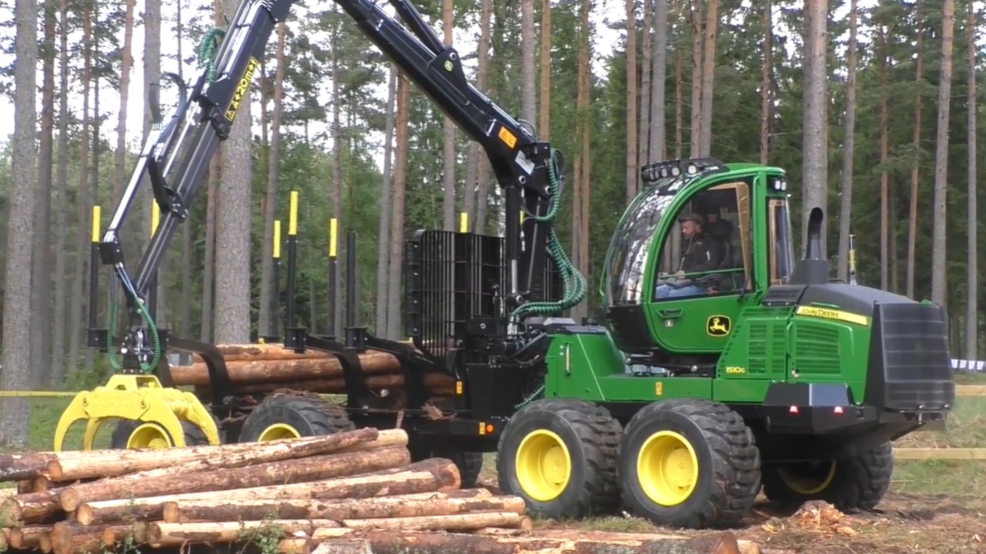 19. Transporteur John Deere 1510G
