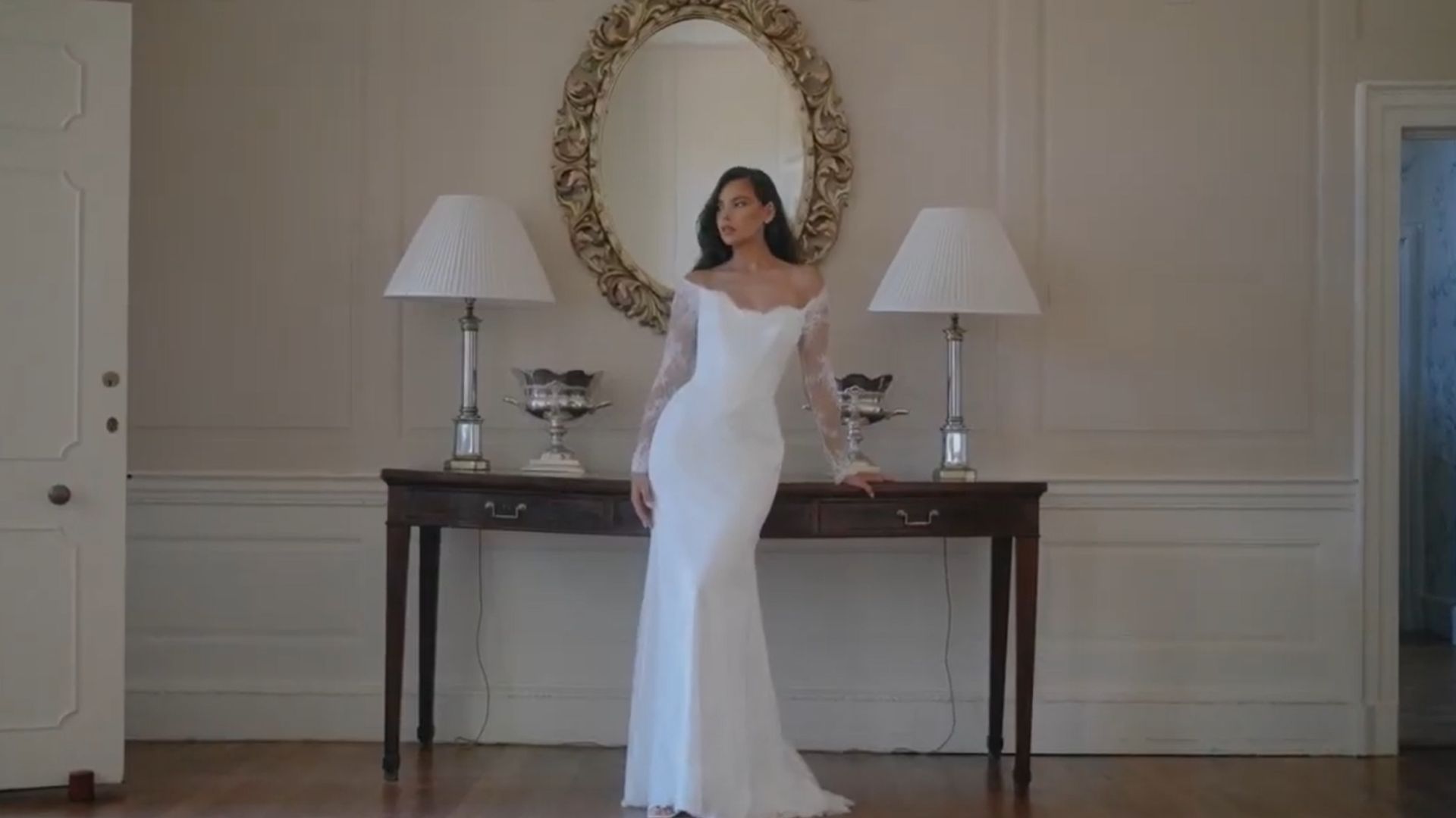 3. Robe Cailey par Suzanne Neville