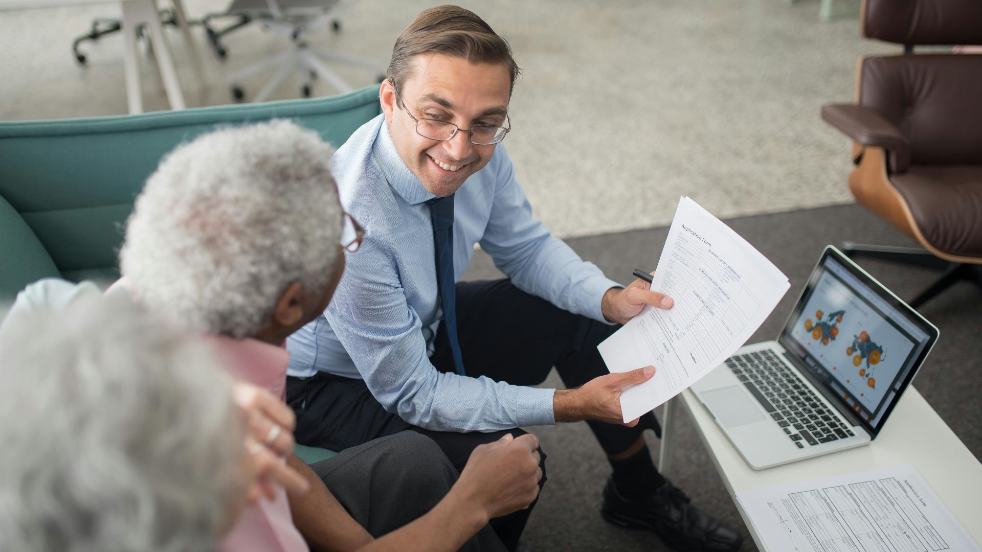 1. Services financiers et bancaires