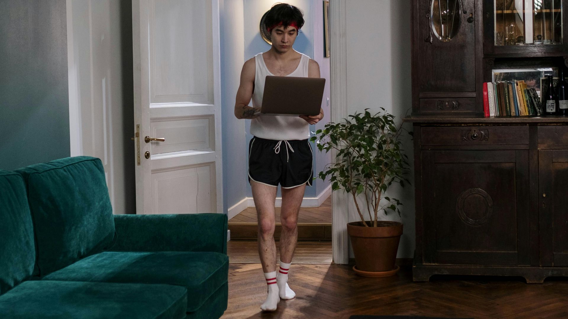 7. Marcher en regardant la télévision