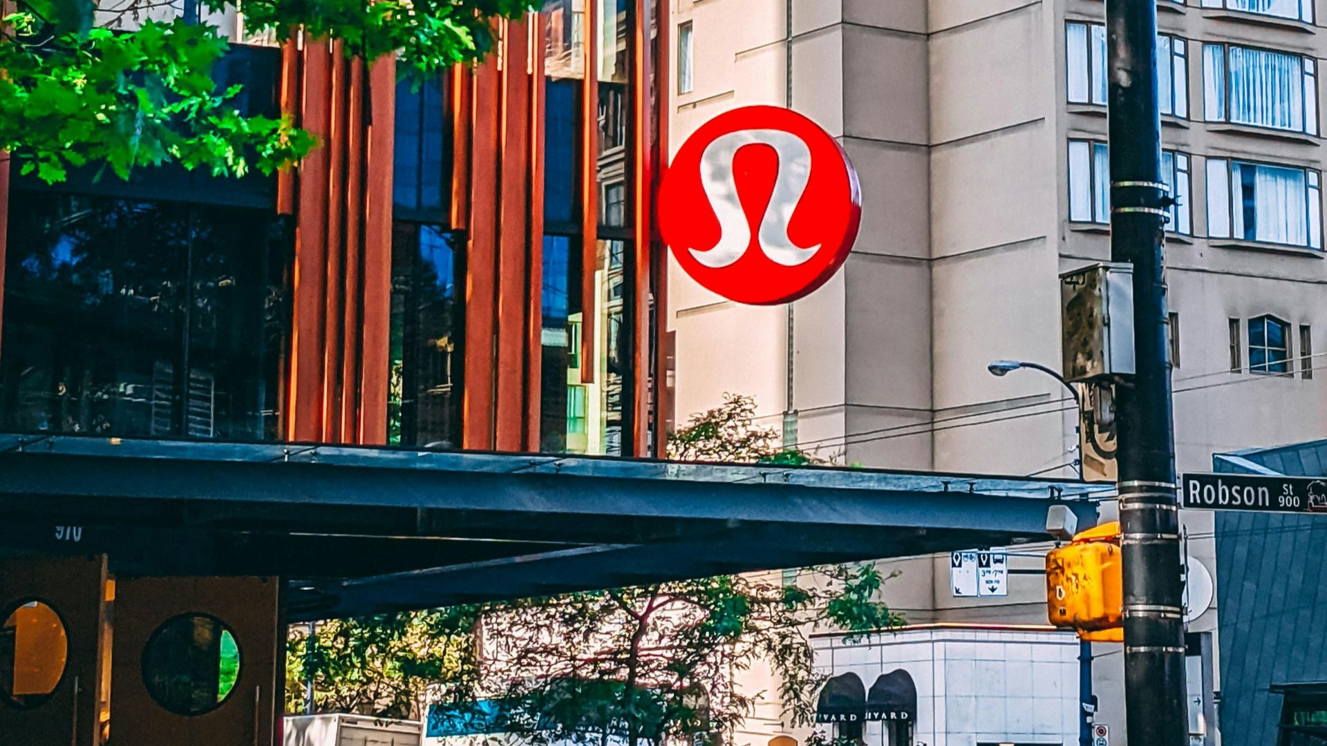 7. Lululemon