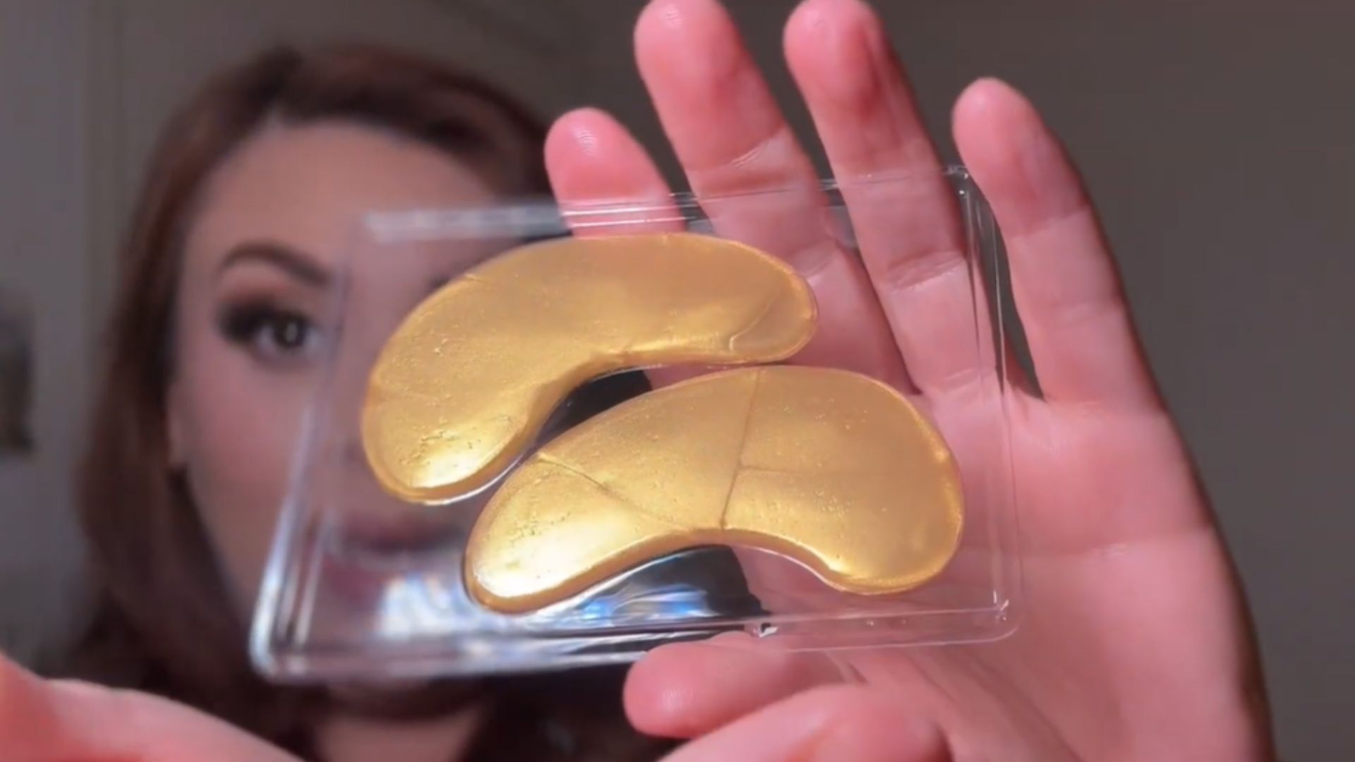 16. Patchs sous les yeux