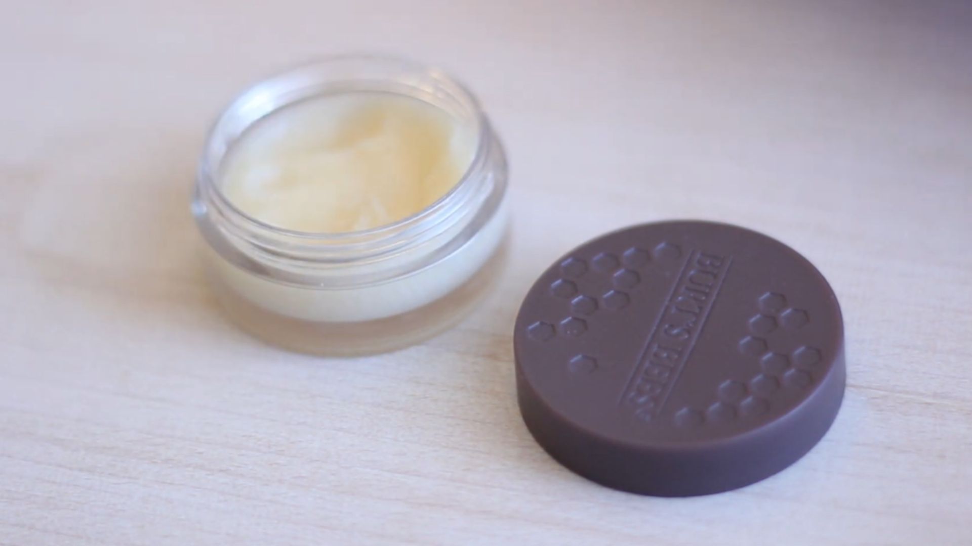 19. Masques à lèvres de nuit avec des ingrédients de baume standard