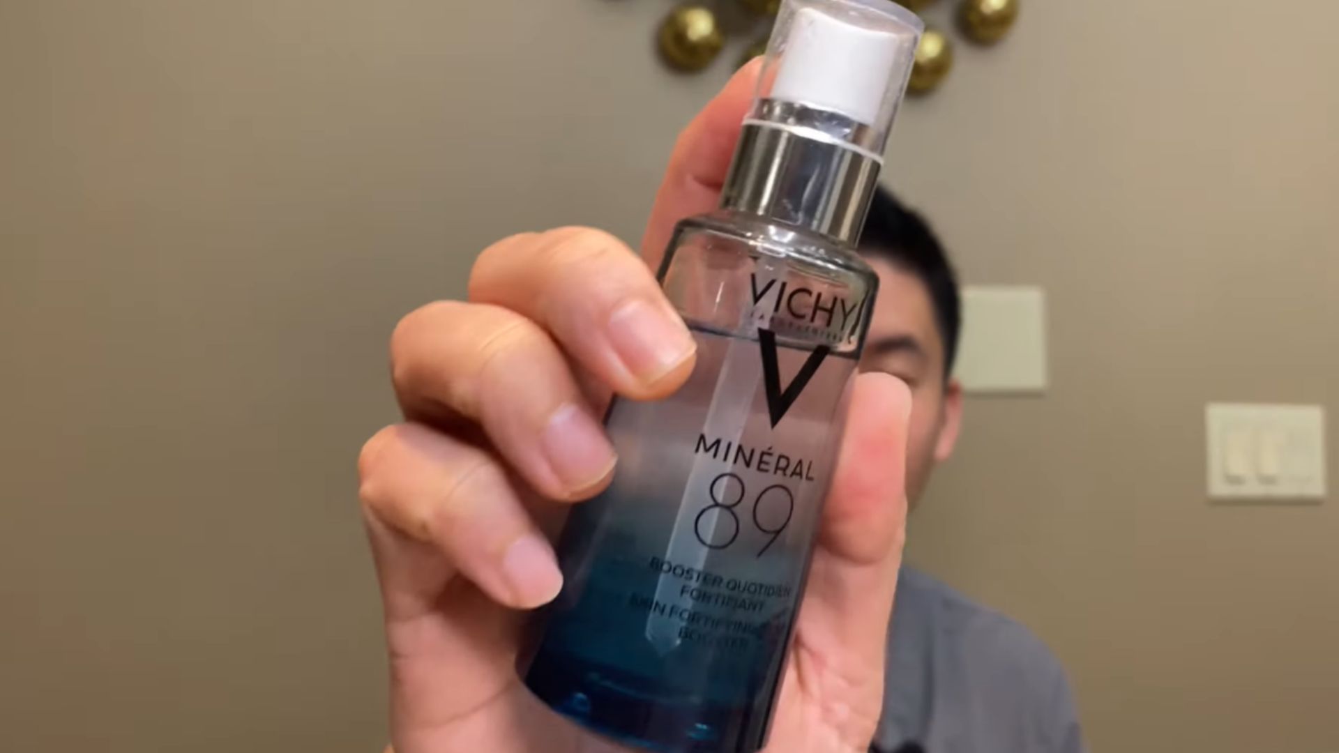 17. Produits à base d'acide hyaluronique sans poids moléculaire approprié