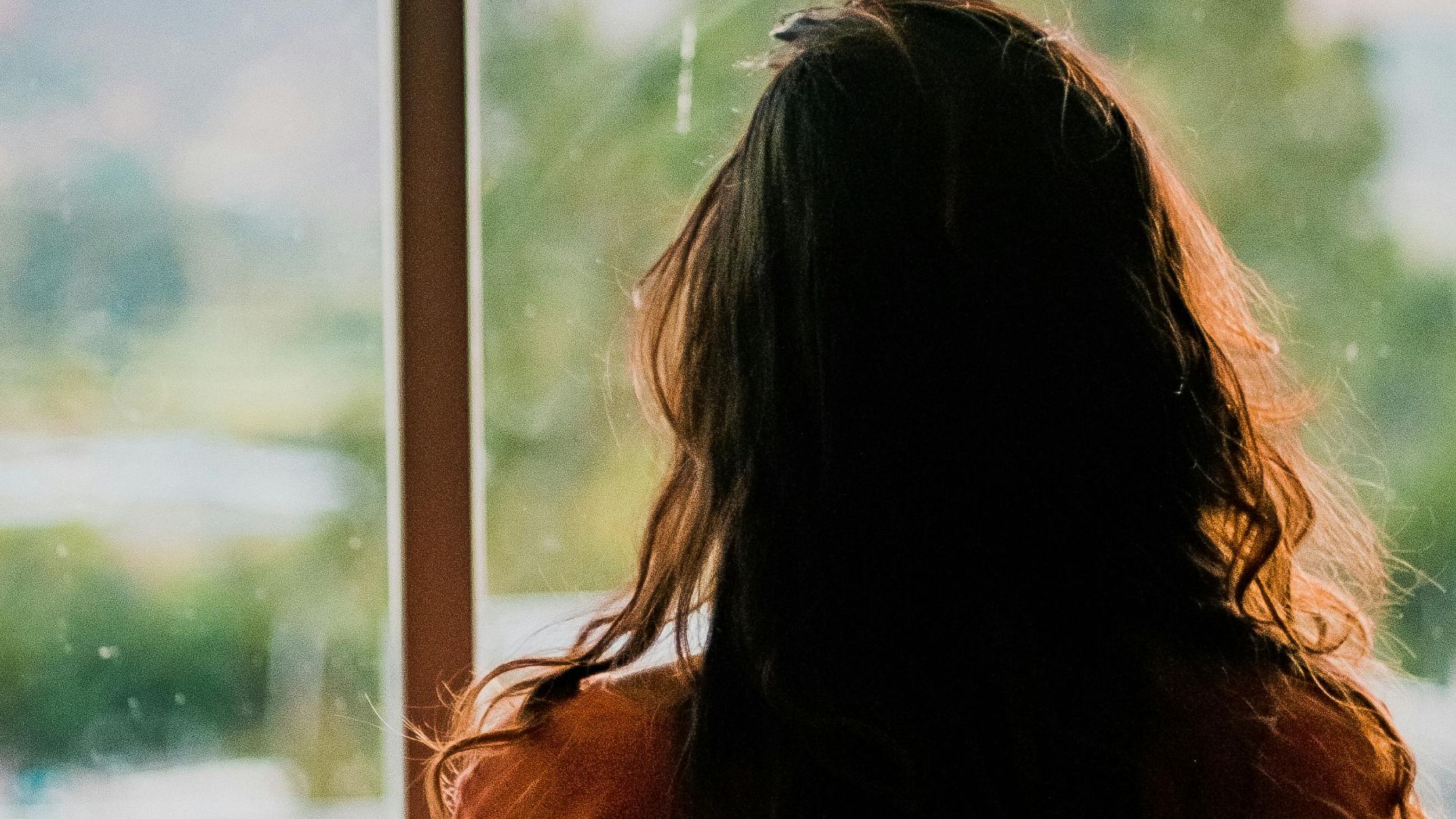 5. Tu es émotionnellement affecté par leurs ruptures