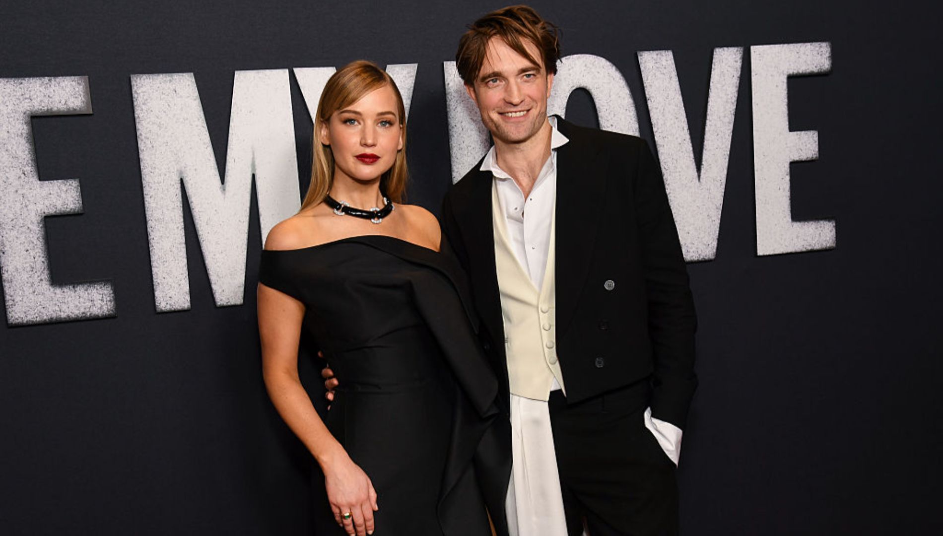 Jennifer Lawrence et Robert Pattinson brillent sur le tapis rouge de Die My Love