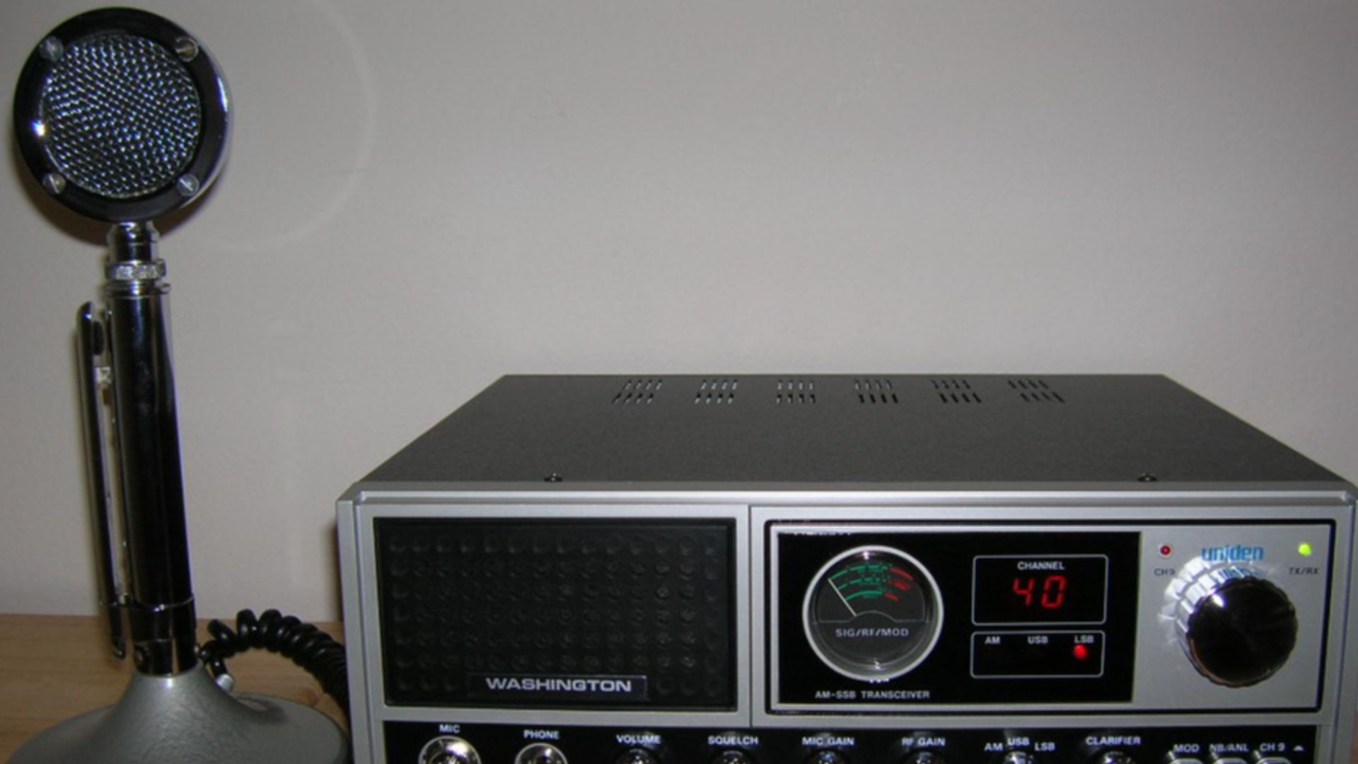 6. Radios CB