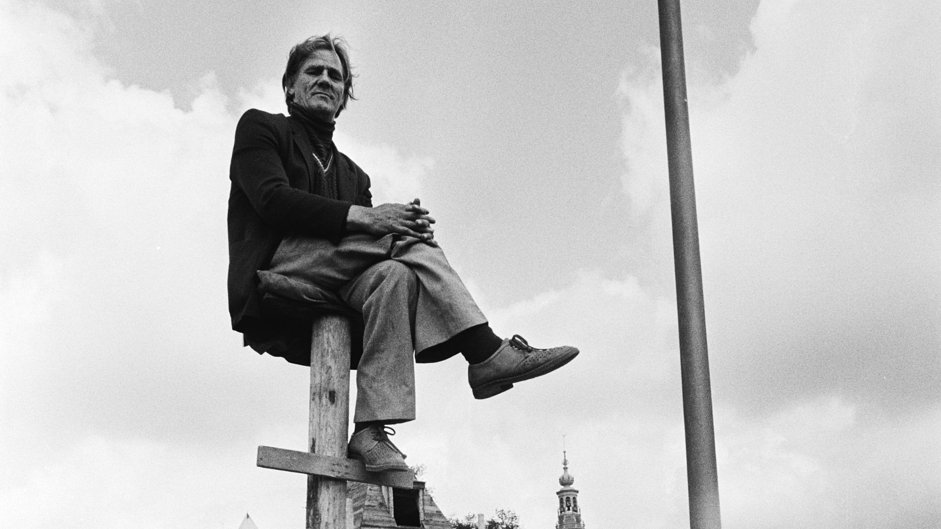 18. Mât de drapeau Assis