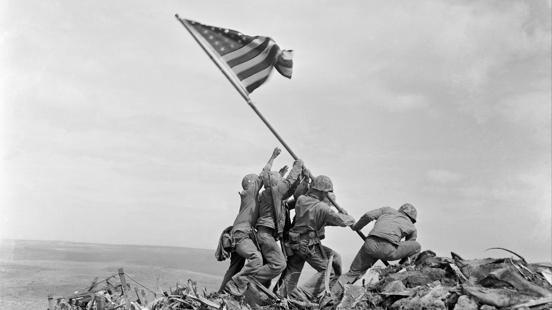4. Lever du drapeau à Iwo Jima