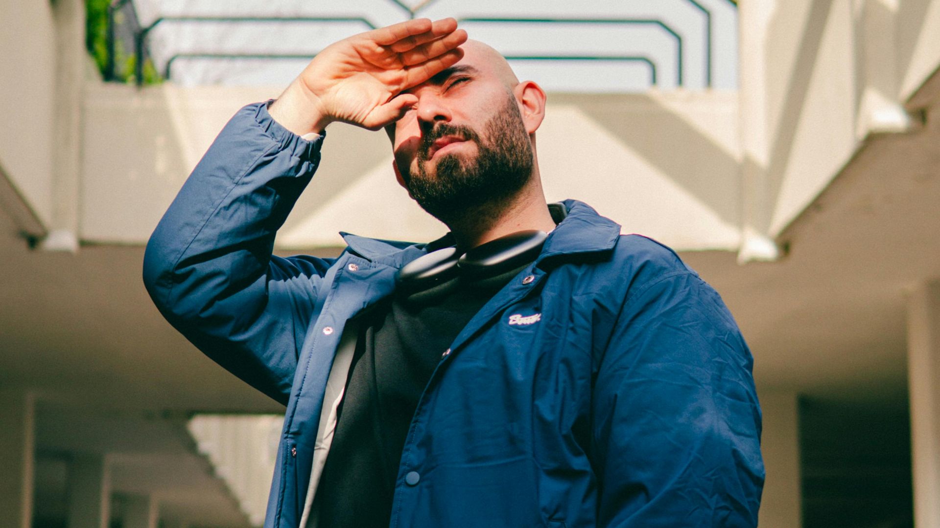 10. Lignes de barbe trop sculptées