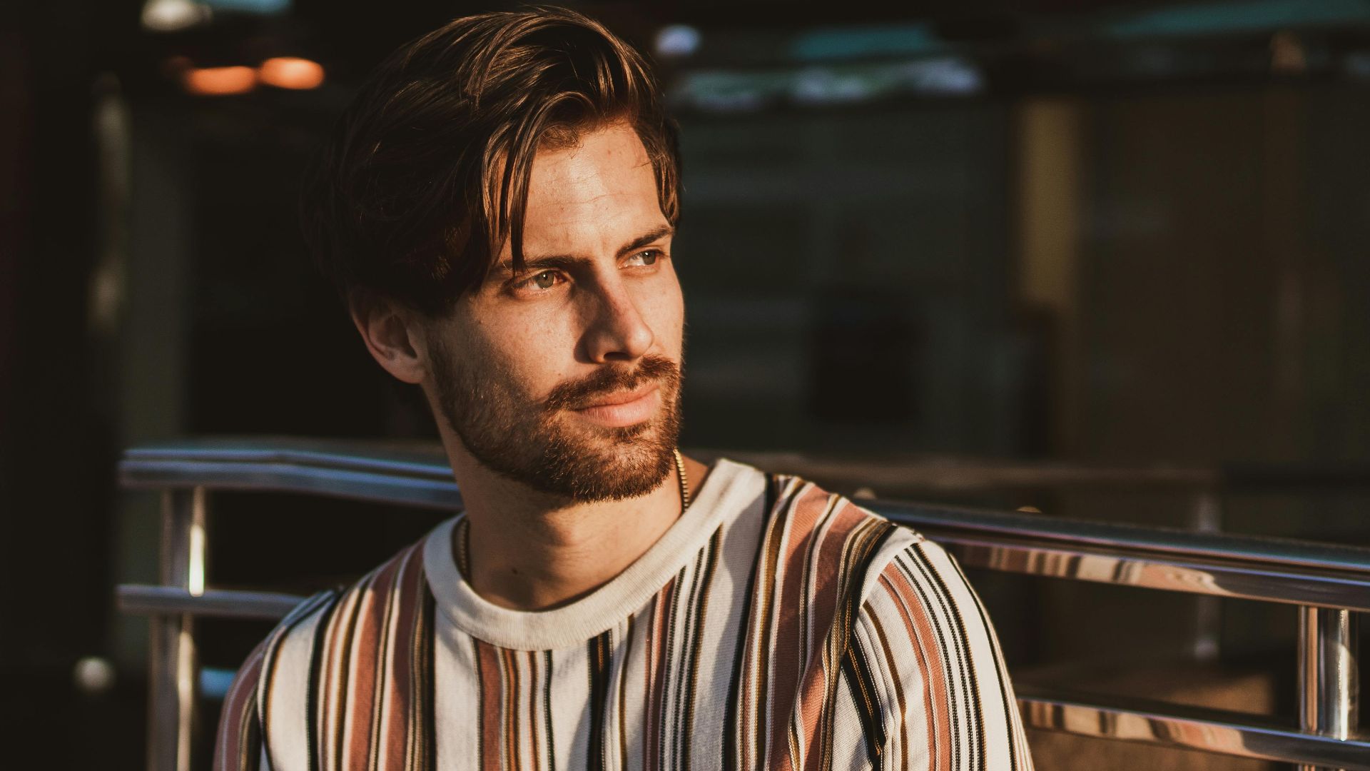 2. Barbe légère avec bords définis