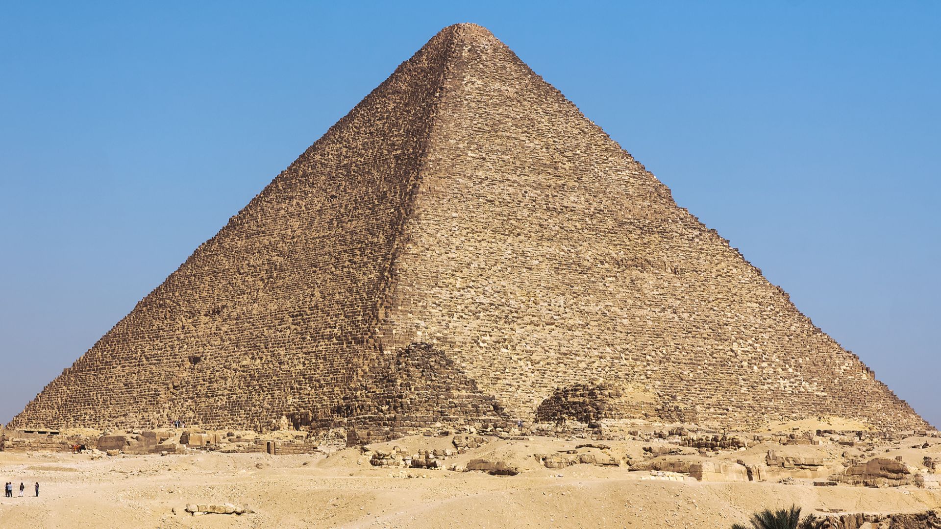 3. Les grandes pyramides ont été construites par des esclaves