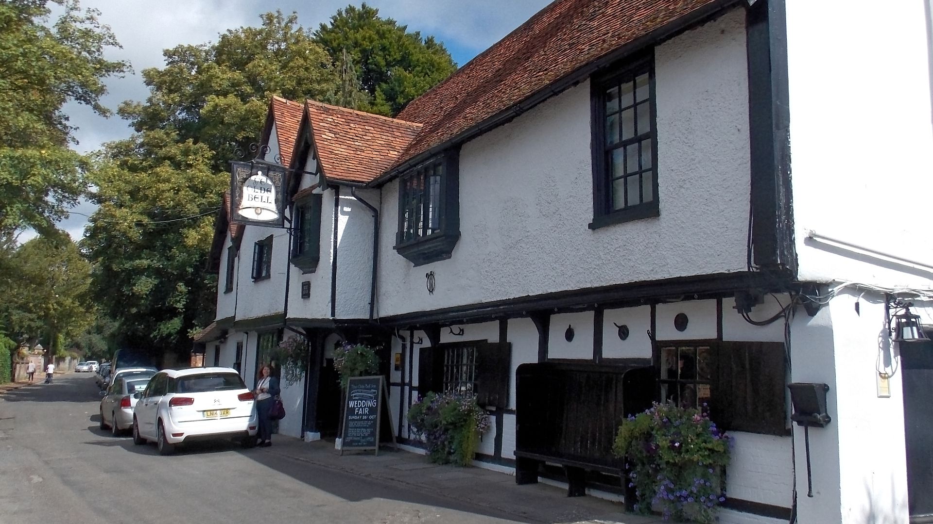 2. The Olde Bell, Angleterre - 1135