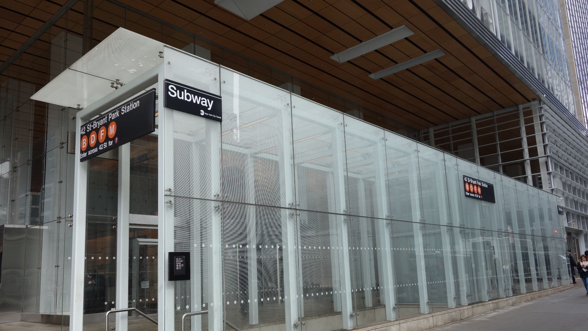 9. Tentative de casse de la Bank Of America, États-Unis (1998)