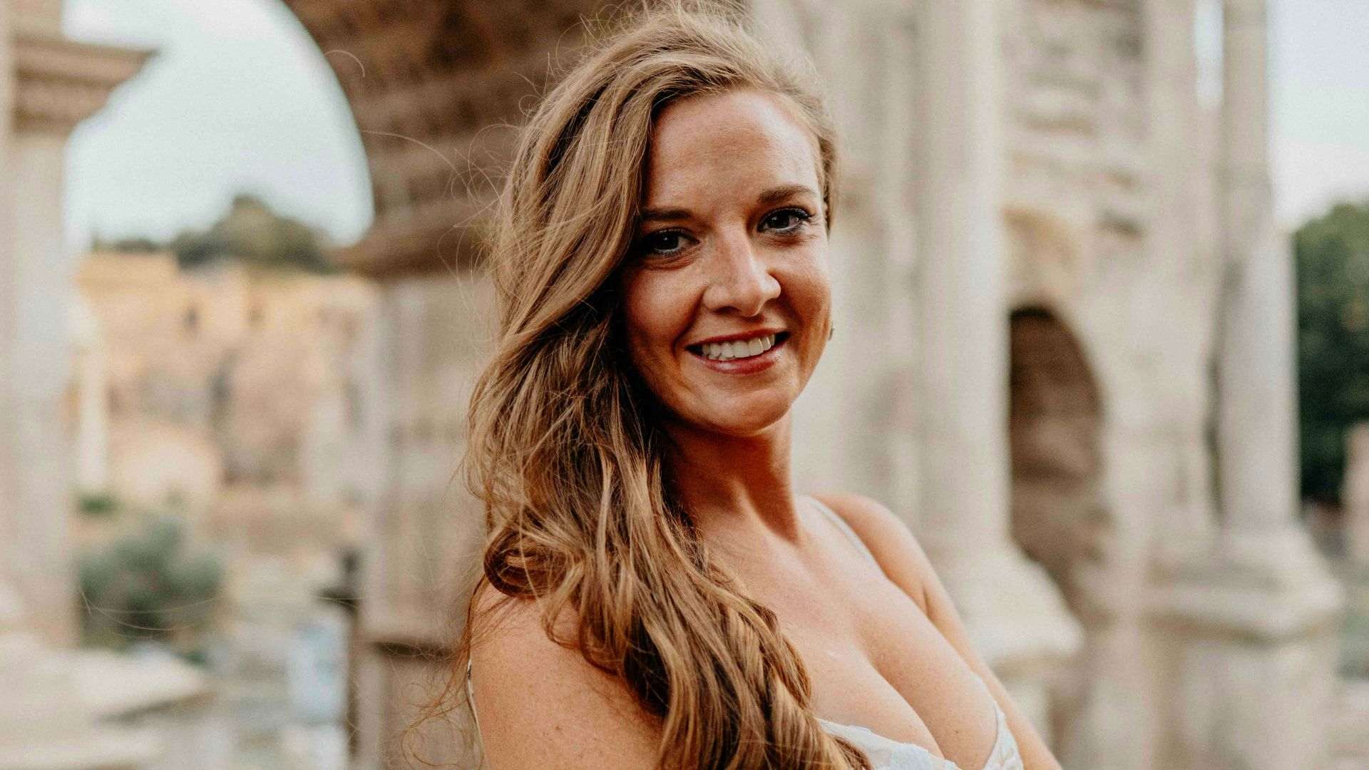 4. Milan : L'obligation de sourire à tout moment