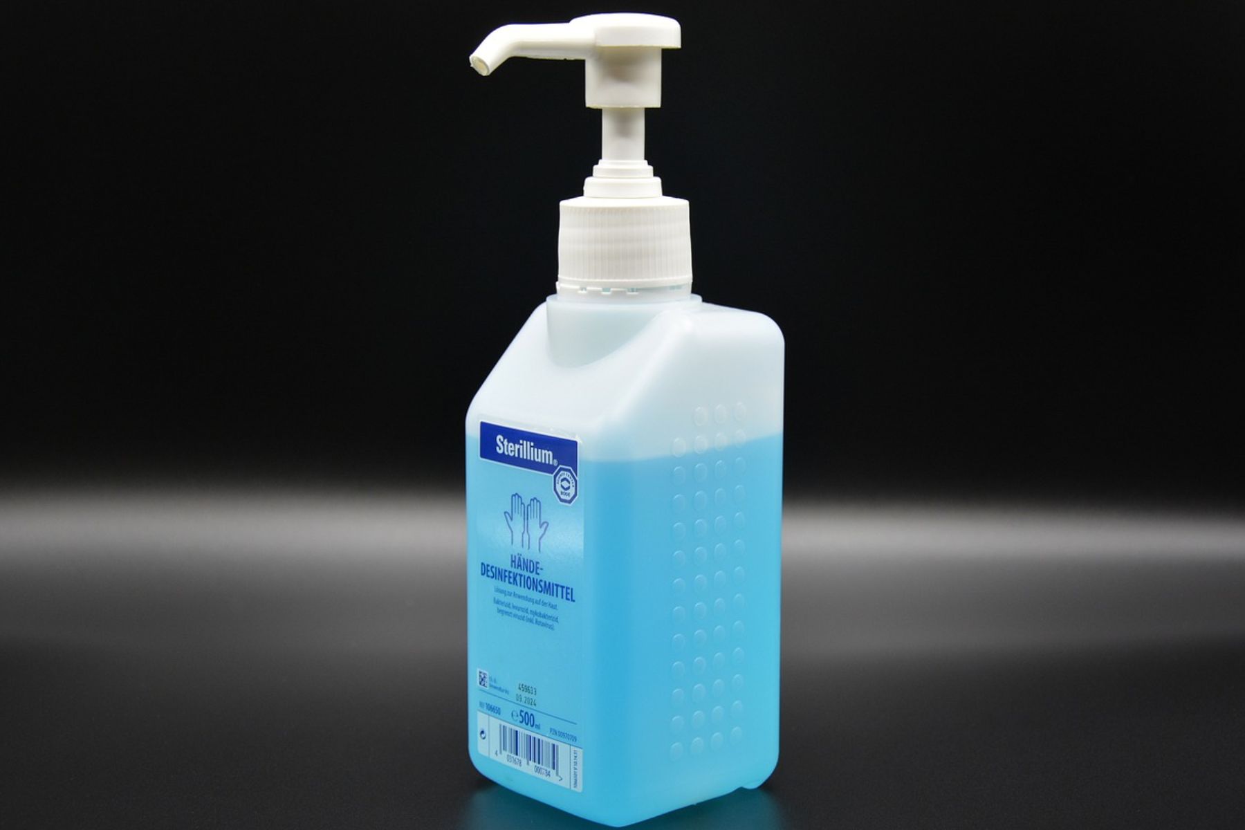 Désinfectant pour les mains à moitié utilisé