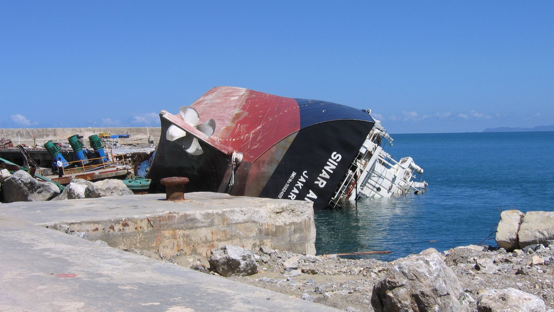 14. Suites du tsunami dans l'océan Indien (2004)
