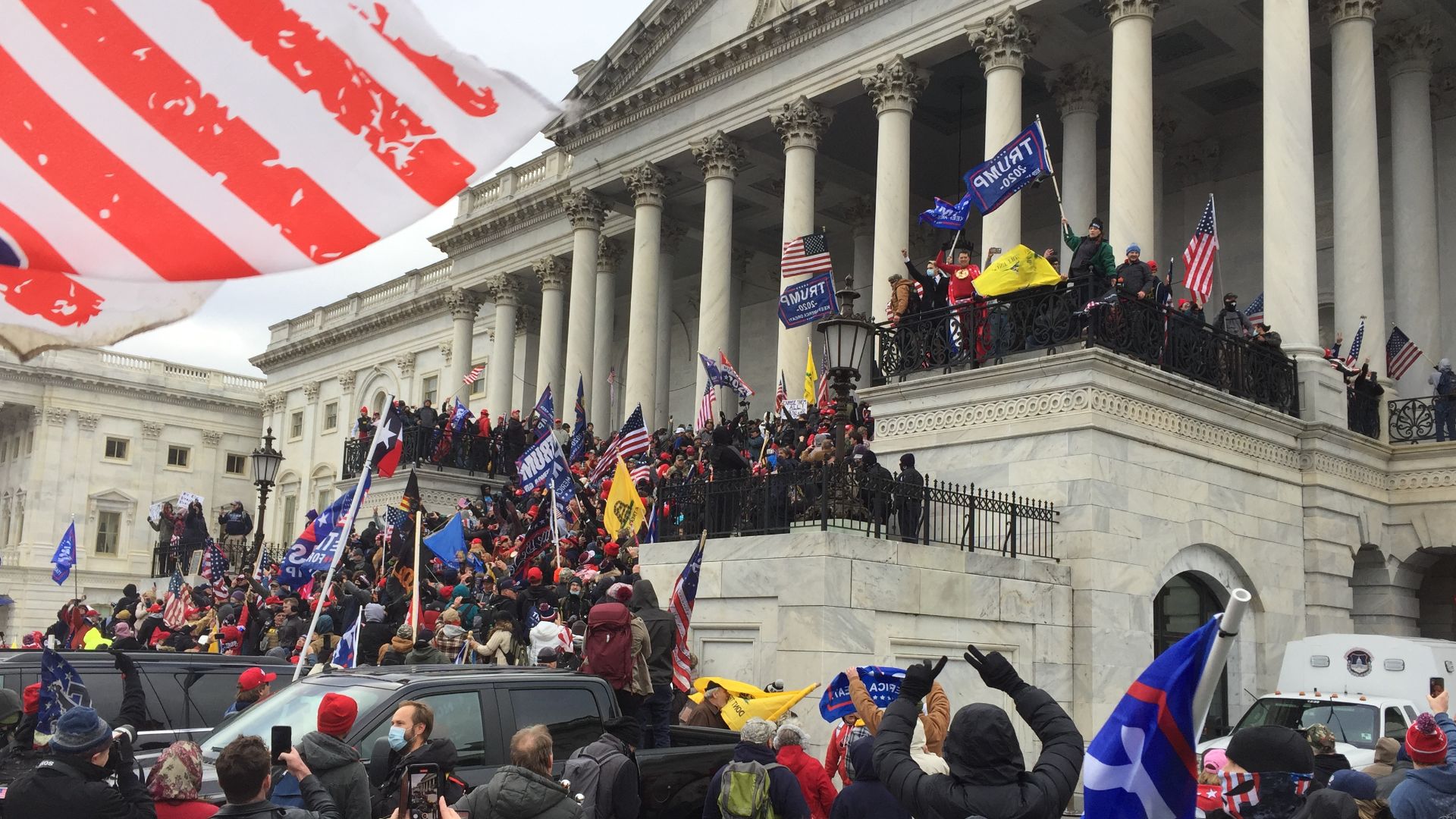 19. L'insurrection du Capitole à Washington, D.C. (2021)