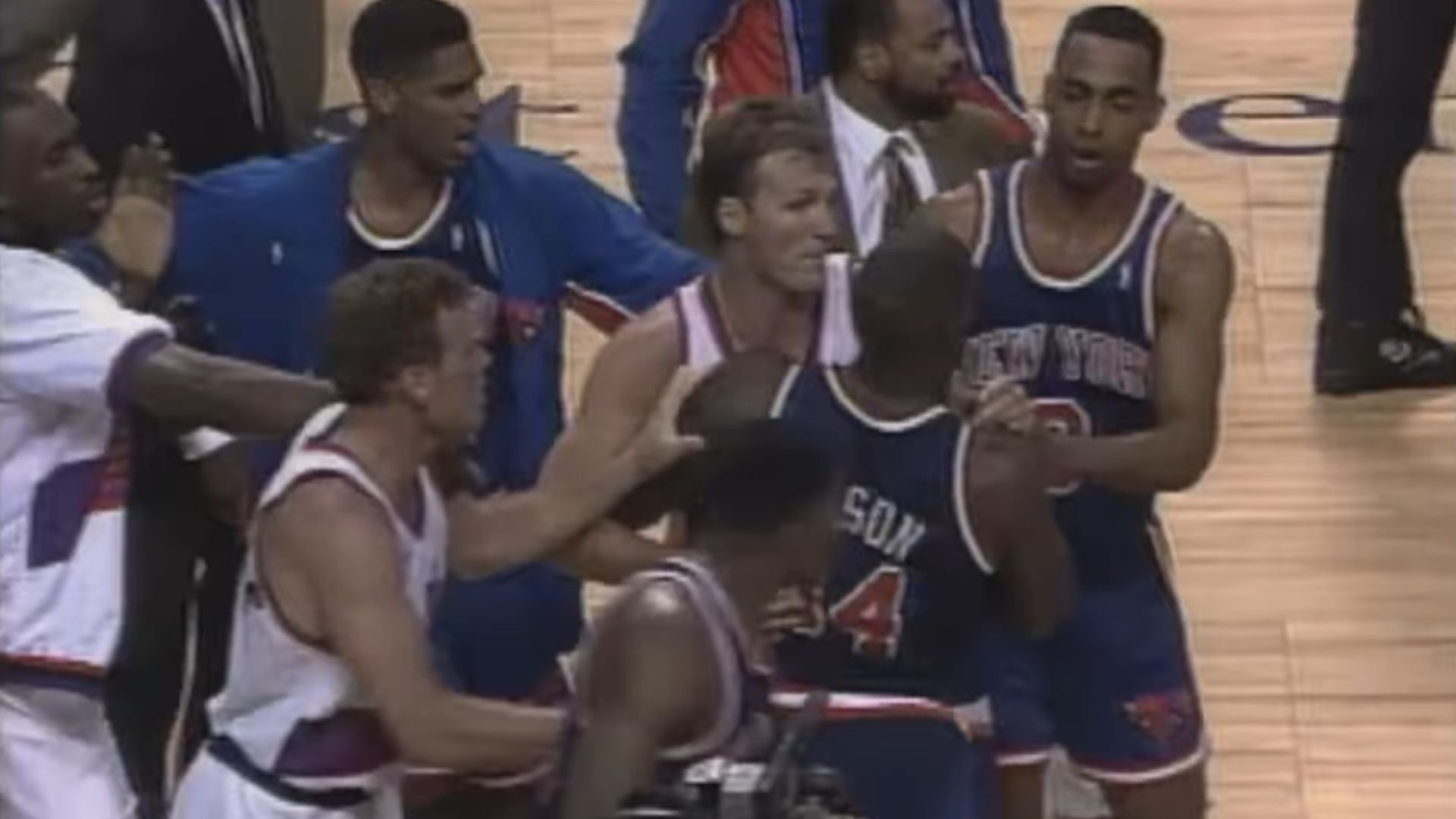 2. Phoenix Suns Vs. New York Knicks (NBA, 1993)