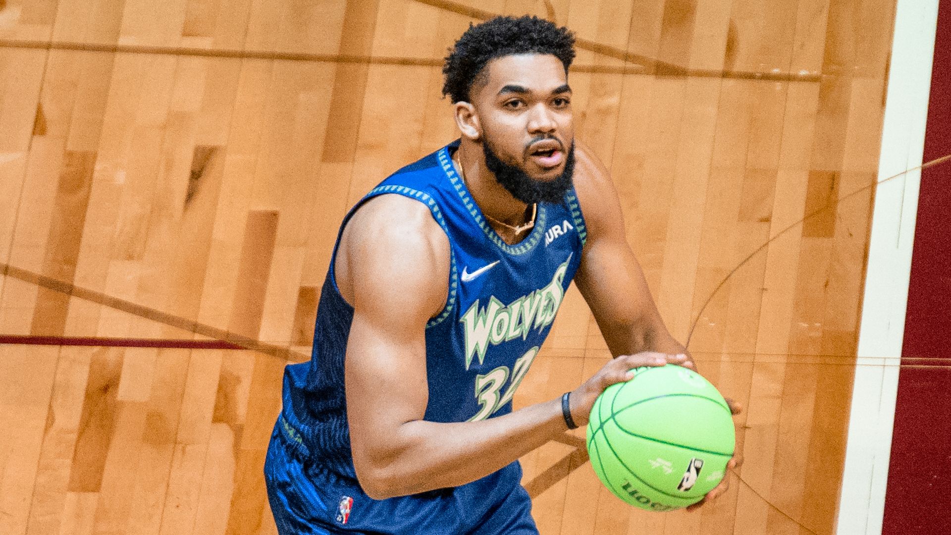 15. Jimmy Butler contre Karl-Anthony Towns