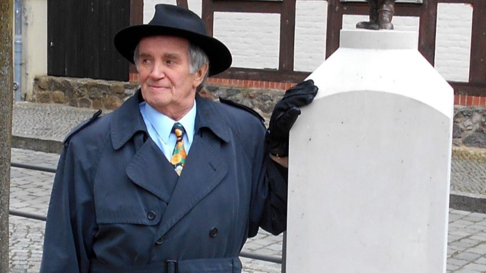 5. Le chat sauteur est né