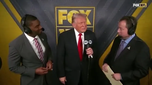 Colorless commentator