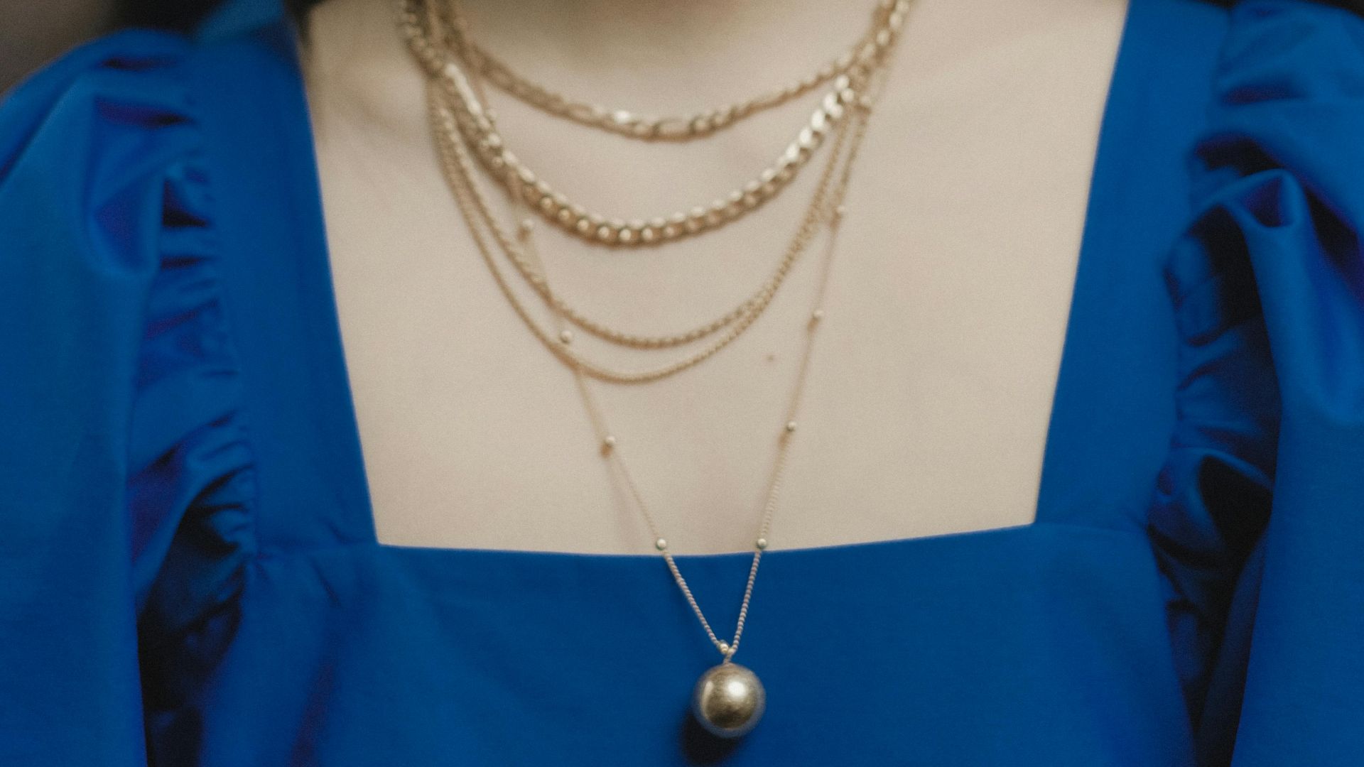 12. Colliers d'apparat