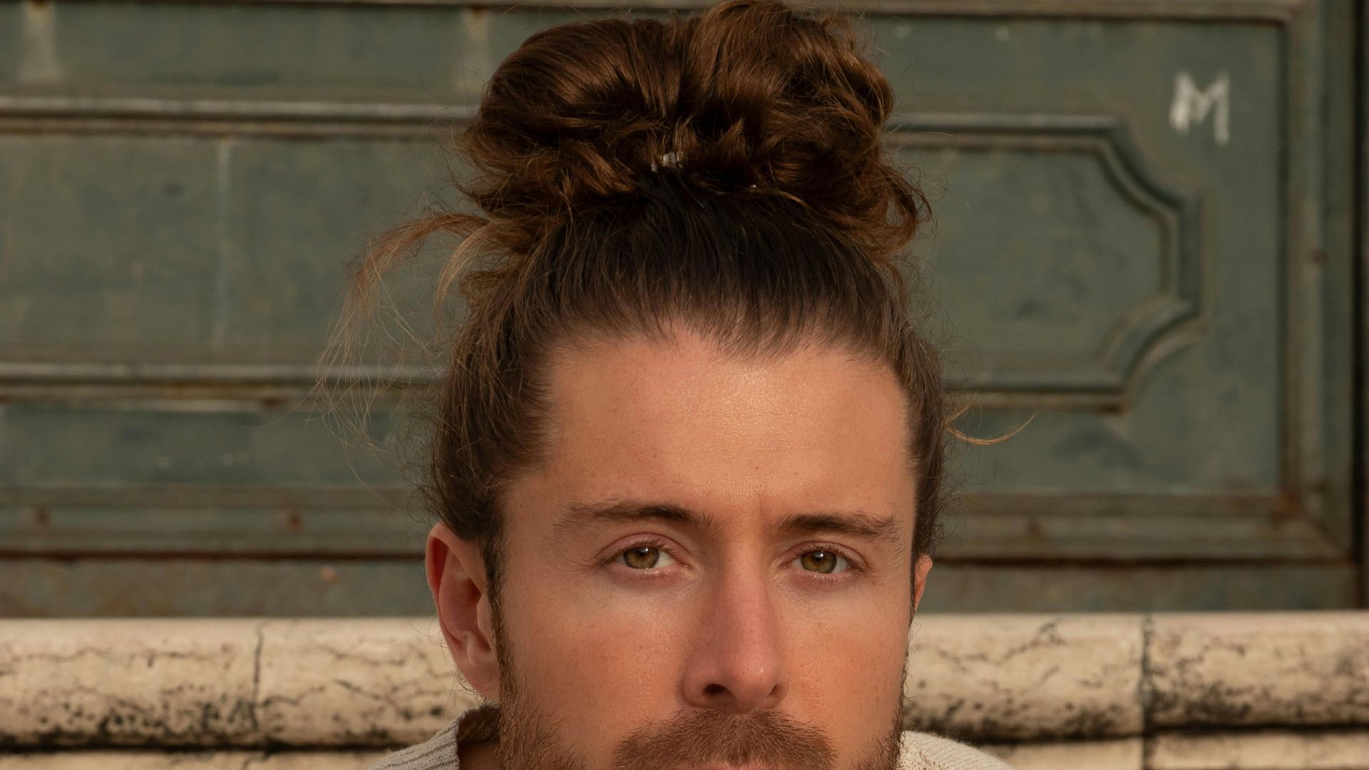 20. Chignon désordonné