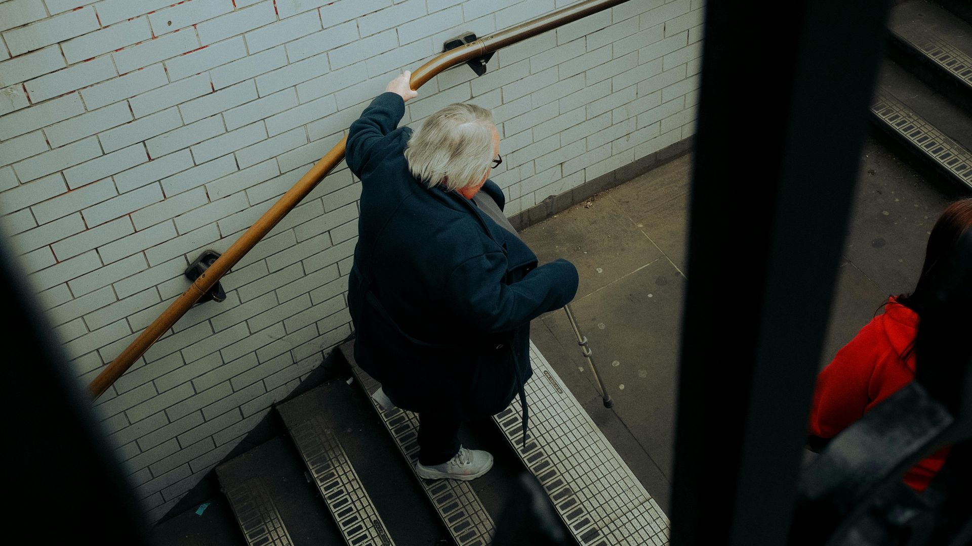 9. Monter les escaliers sans soutien