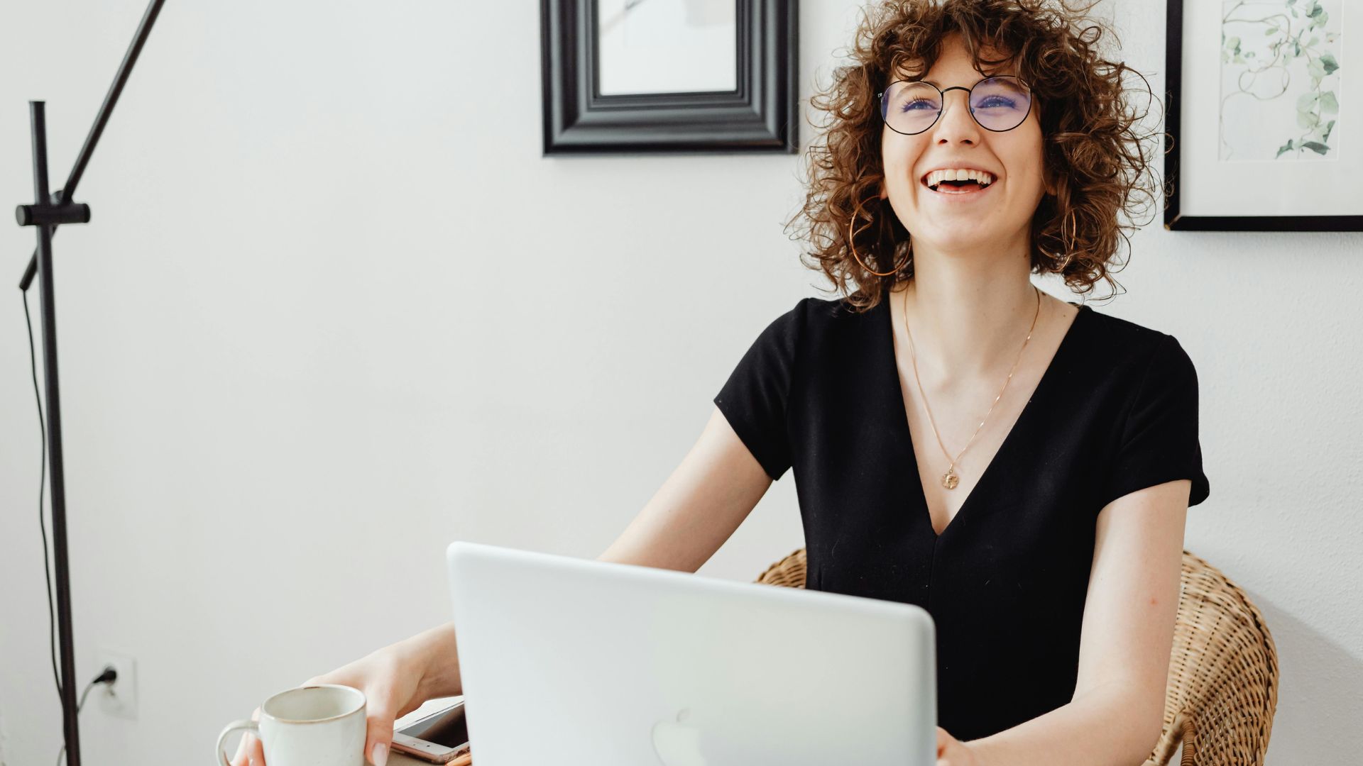 5. T-shirt à col V en coton respirant
